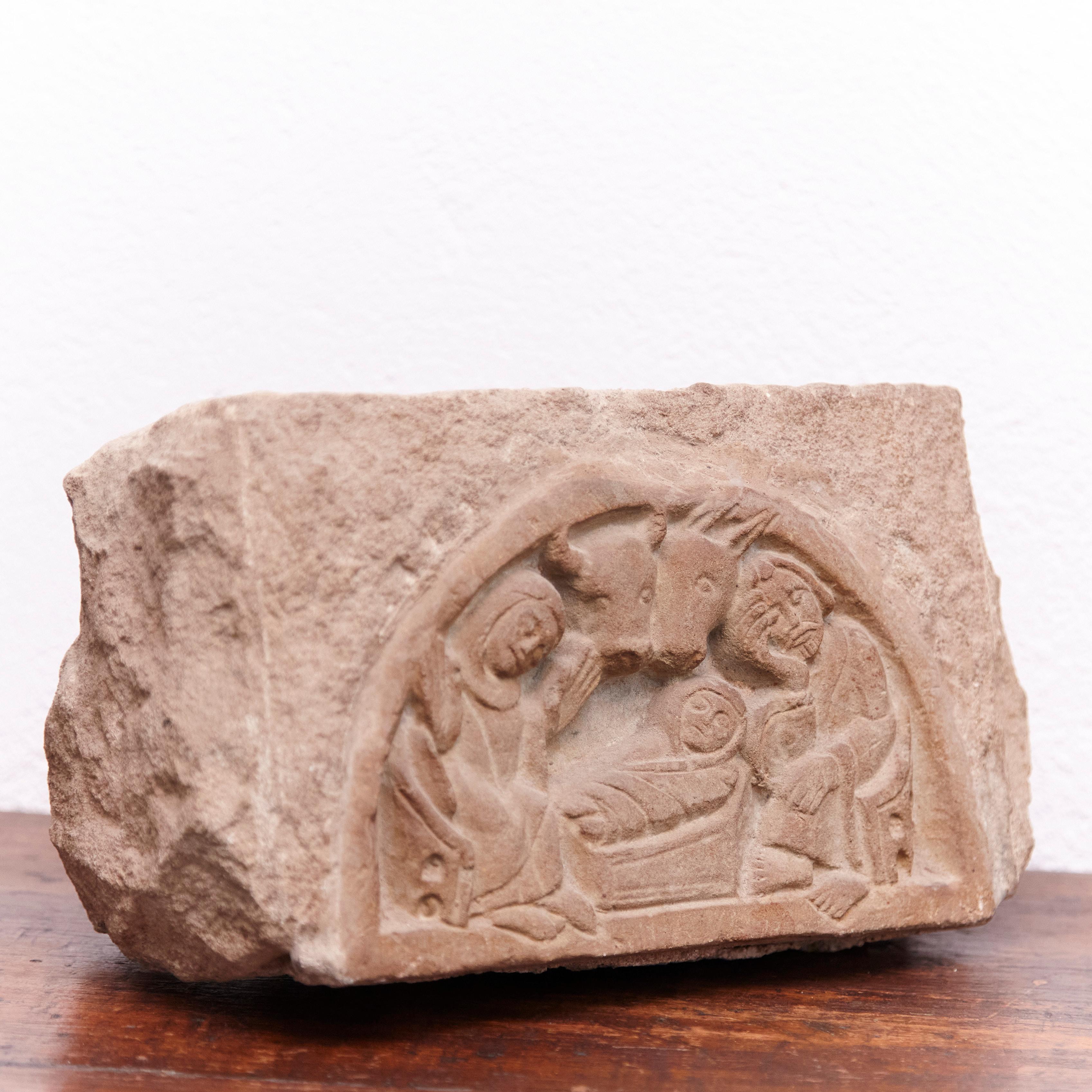 Gravierte Steinskulptur der Geburt Christi, um 1930 (Französisch) im Angebot