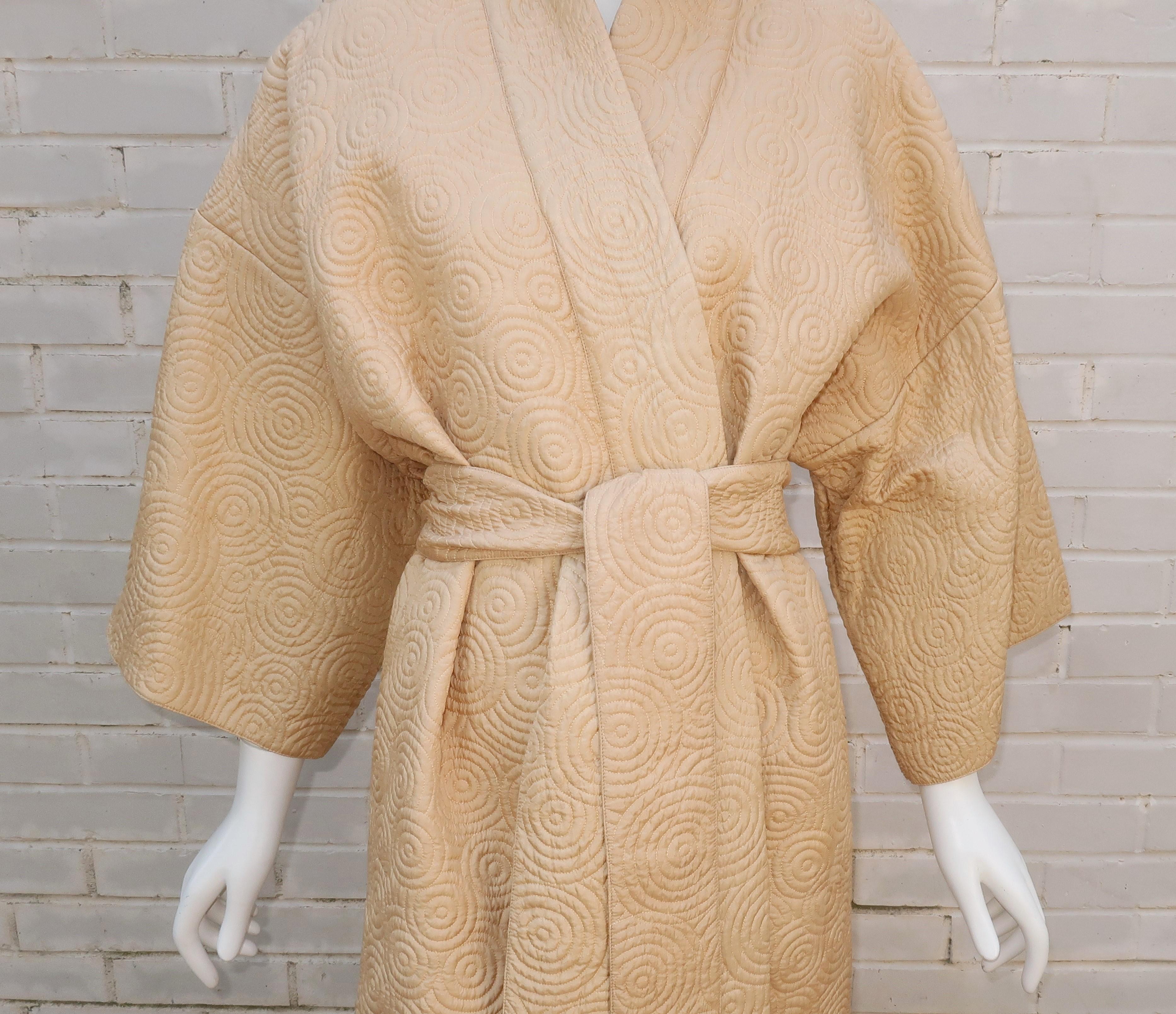 Natori - Robe en soie matelassée de style kimono en vente 3
