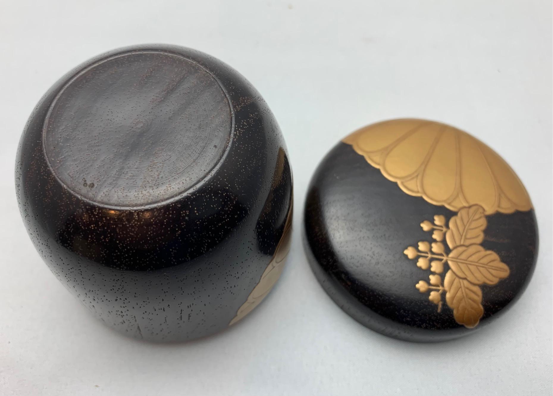 Lacquered Natsume Tea Container Canister Makie (Gold Lacquer) with Original Box