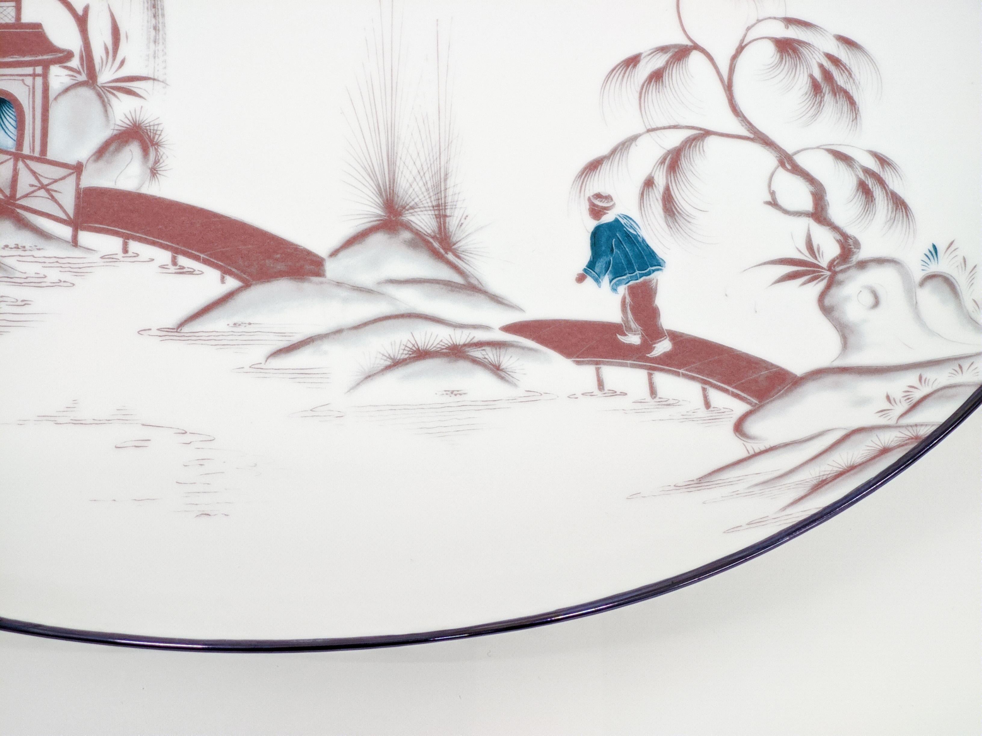 Natsumi, Zeitgenössisches dekoriertes Porzellantablett von Vito Nesta (Geformt) im Angebot