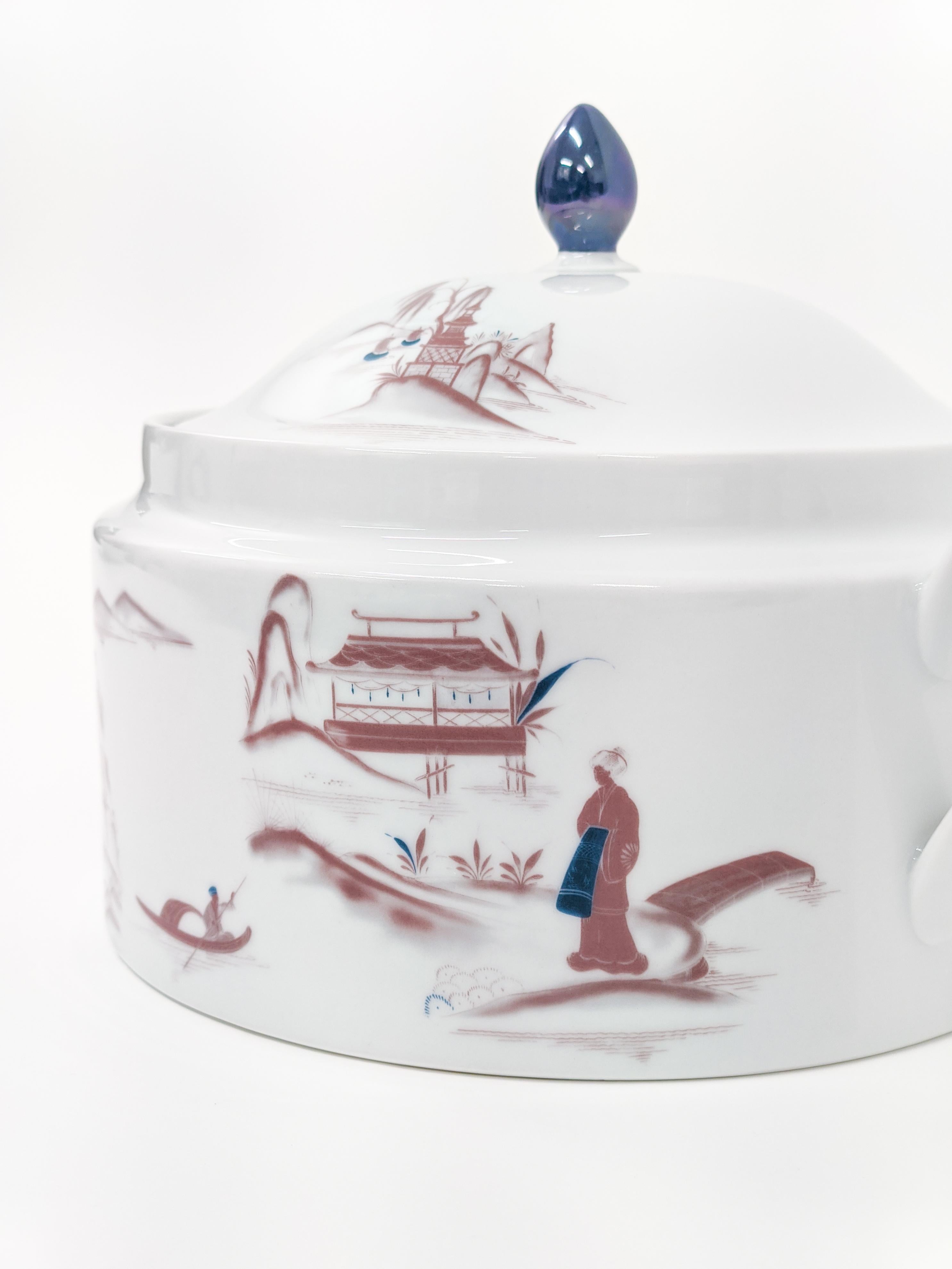 Italian Natsumi, Contemporary Decorated Porcelain Tureen by Vito Nesta For Sale