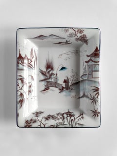 Natsumi, Contemporary Porcelain Pocket Emptier, Two Sizes, by Vito Nesta