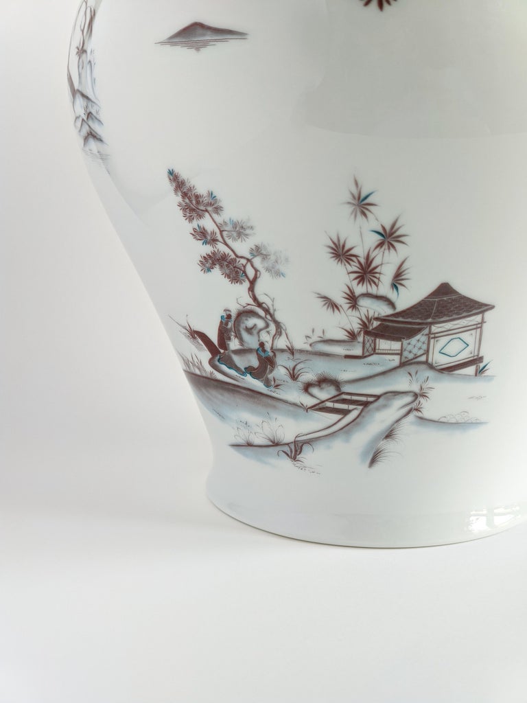 Natsumi, Contemporary Porcelain Vase with Decorative Design by Vito Nesta For Sale 1
