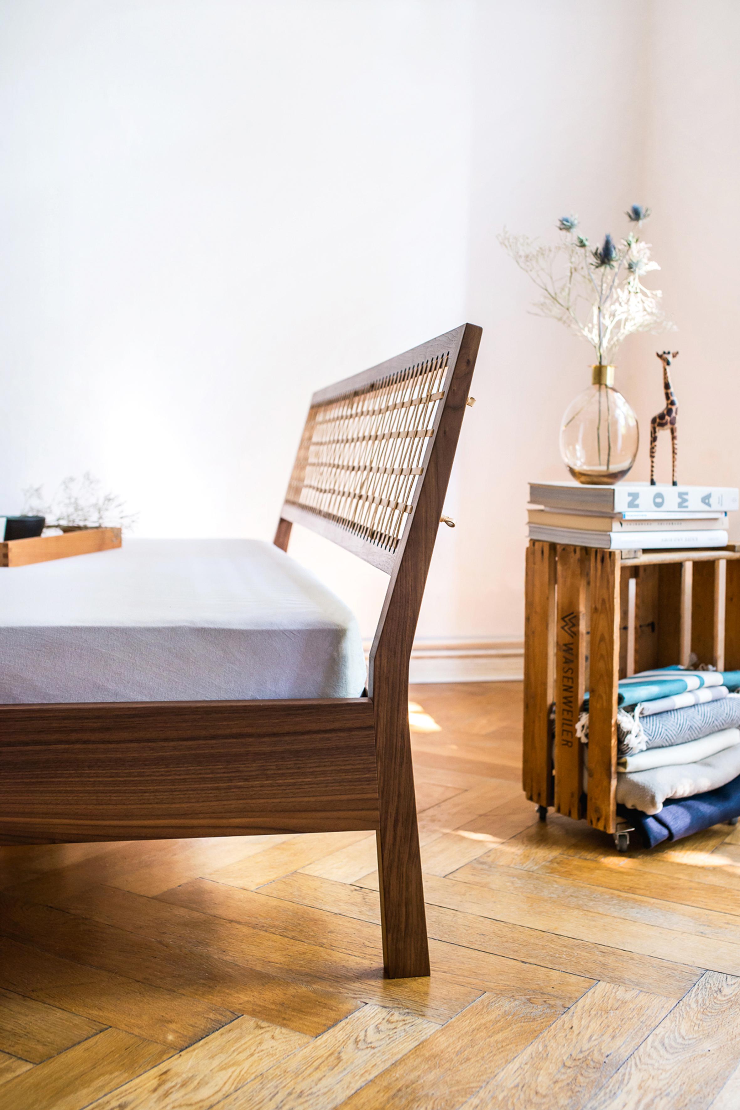 Walnut Natú Bed by Frau Caze For Sale