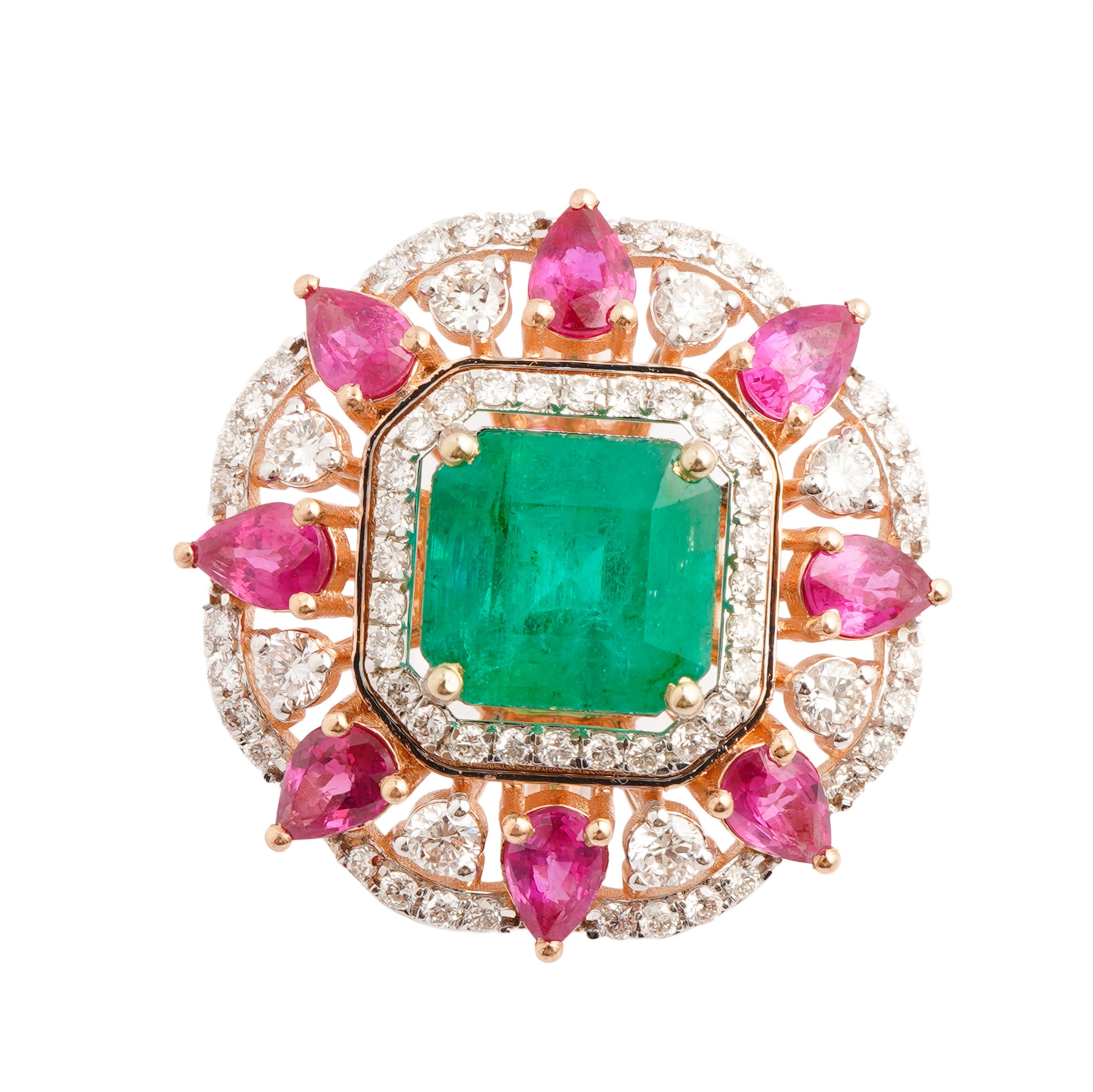 Natual emerald ruby diamond ring in 18k gold In condizioni Nuovo in vendita a jaipur, IN