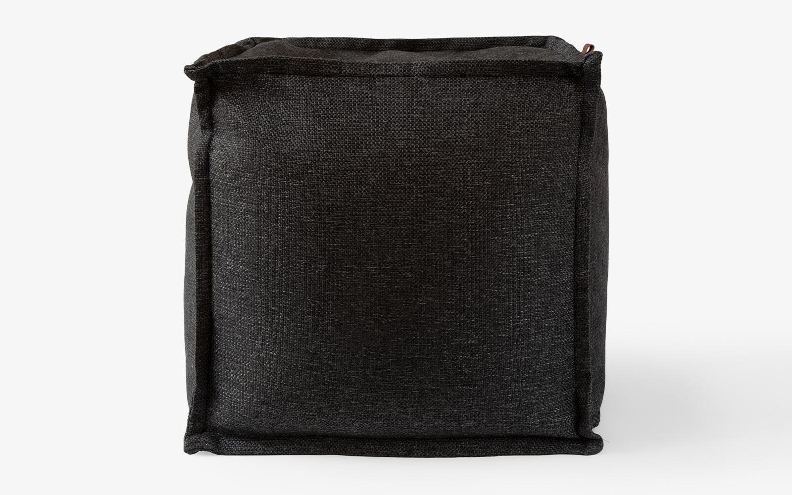 Pouf Nature. Il apporte du confort à votre espace de vie grâce à son design élégant et à sa simplicité.

a série NATUR, inspirée par la nature, apporte toutes sortes de tonalités de la nature à vos espaces de vie grâce aux différents matériaux