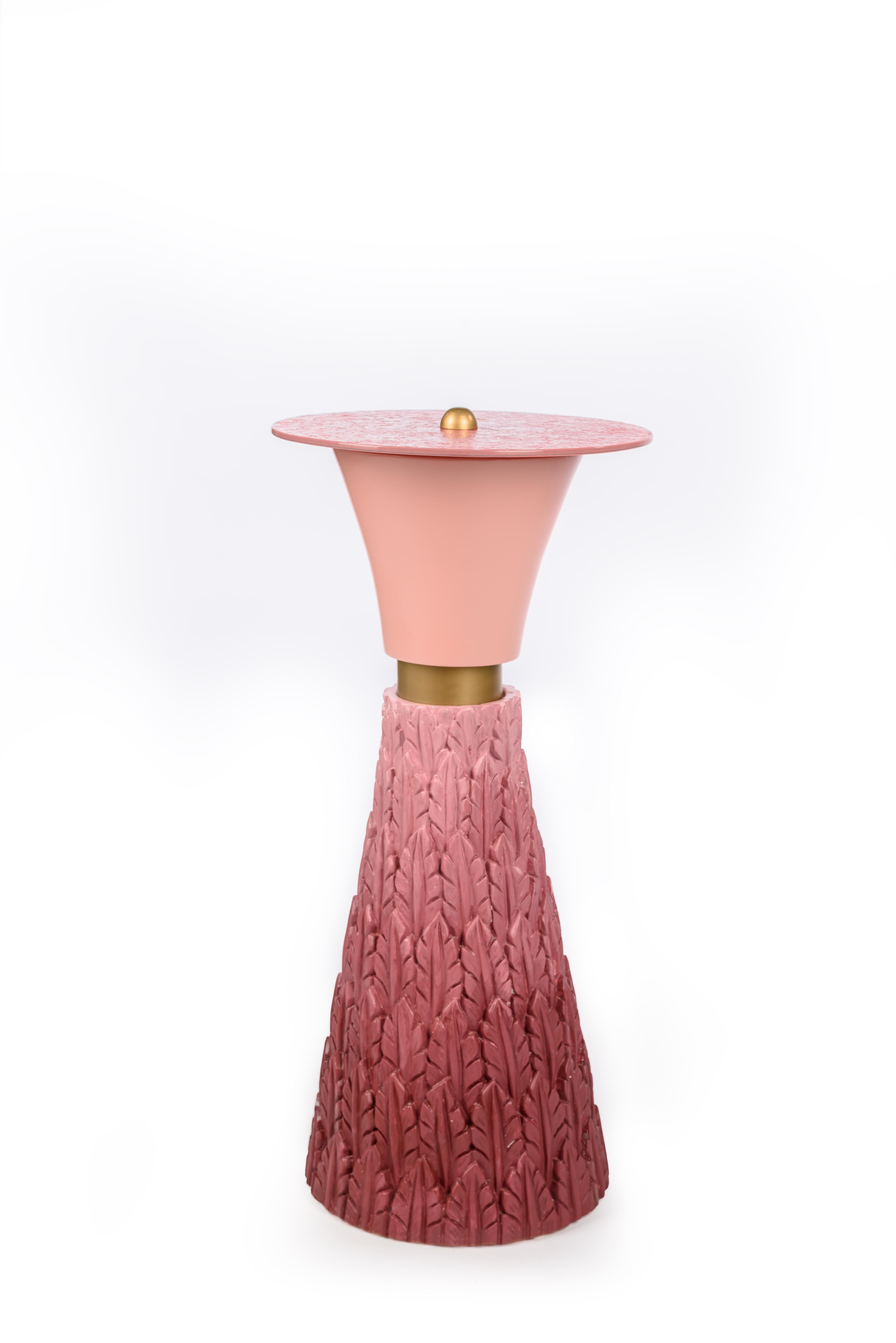 The Natura Side Tables celebrate a plethora of colours, allowing for a customizable experience that caters to diverse preferences. The selection of cool and warm tones offers flexibility in design, enabling homeowners to pair
the tables harmoniously