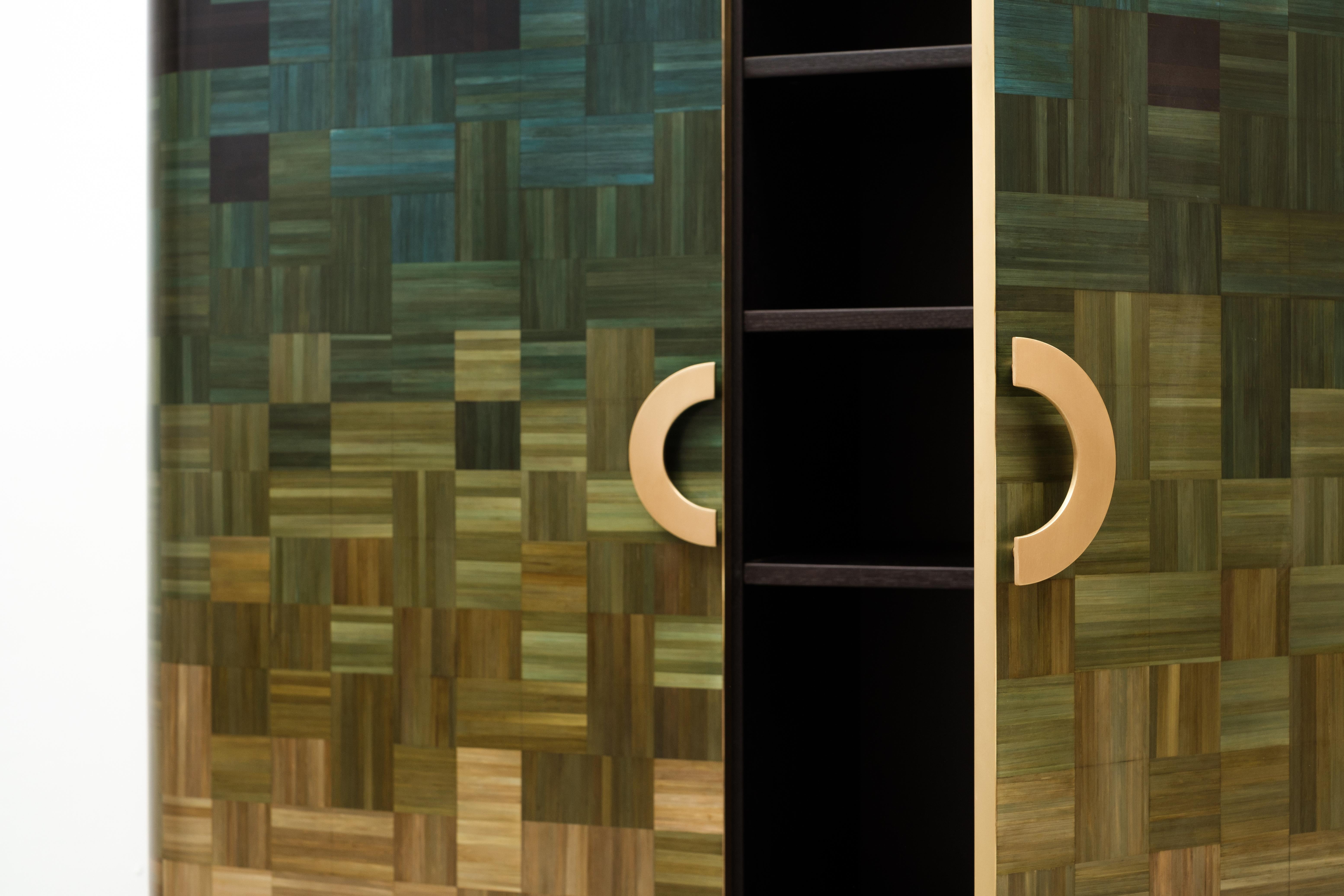 Modern Green Straw Marquetry Cabinet Drawer with Gradient Inlay Brass Legs Solid Wood For Sale