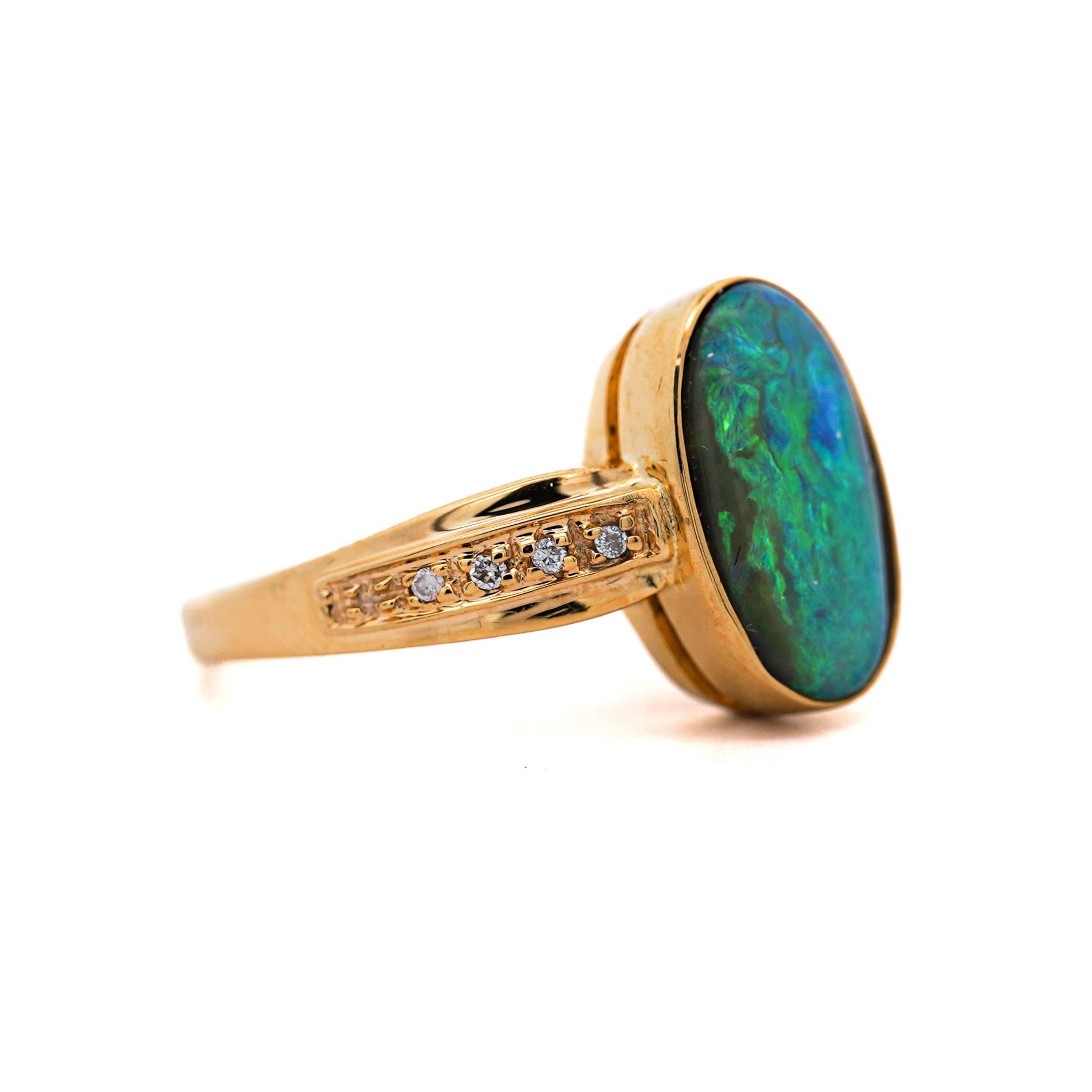Bague en or jaune 18 carats et 14 carats, diamant naturel de 0,12 carat et doublet d'opale noire Pour femmes en vente