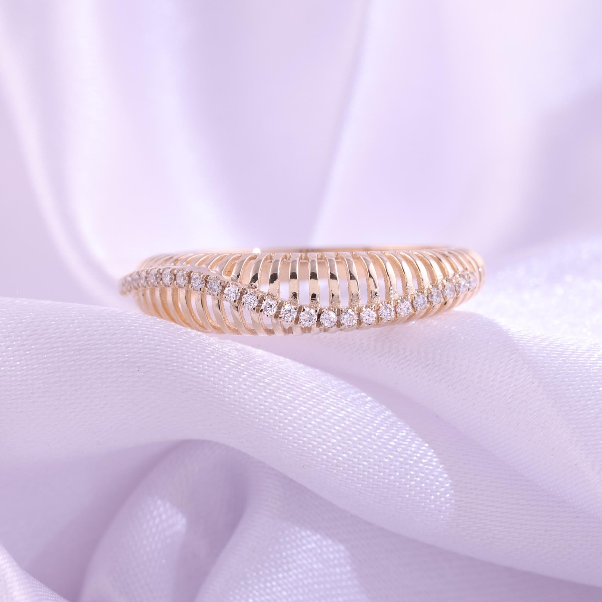 Anillo de diamantes naturales de 0,13 quilates con claridad SI y color HI Joyas de oro amarillo de 9 quilates Corte redondo en venta