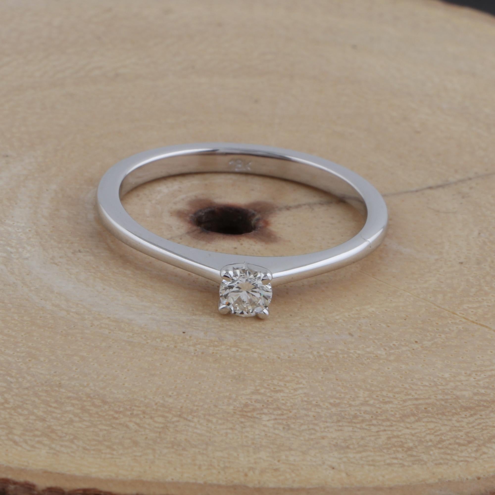 in vendita:  Diamante naturale da 0,2 carati SI/HI in oro bianco massiccio 18 carati Tiny Solitaire impilabile 2