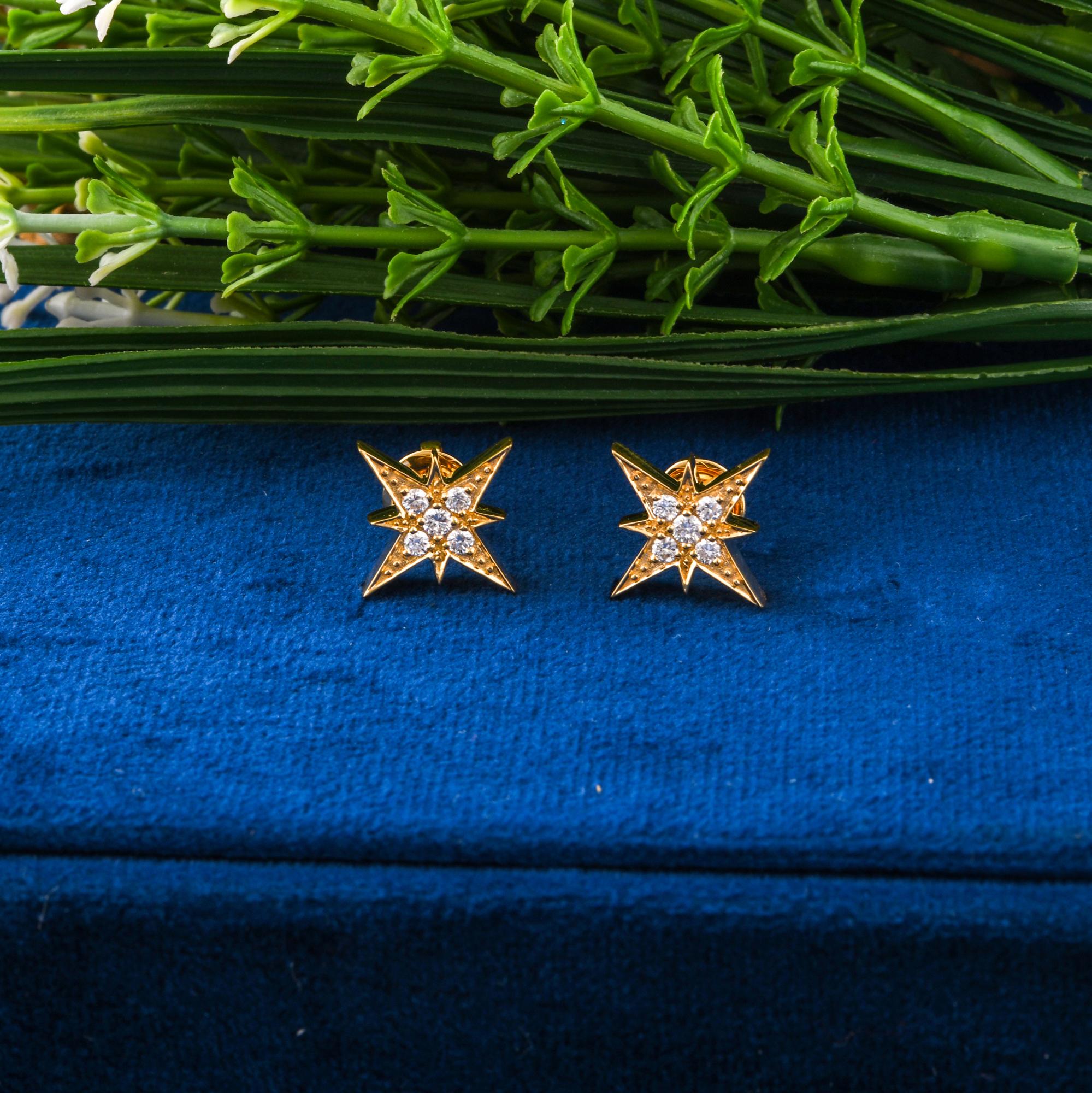 Round Cut Natural 0.3 Carat SI Clarity HI Color Diamond Star Earrings 14 Karat Yellow Gold For Sale