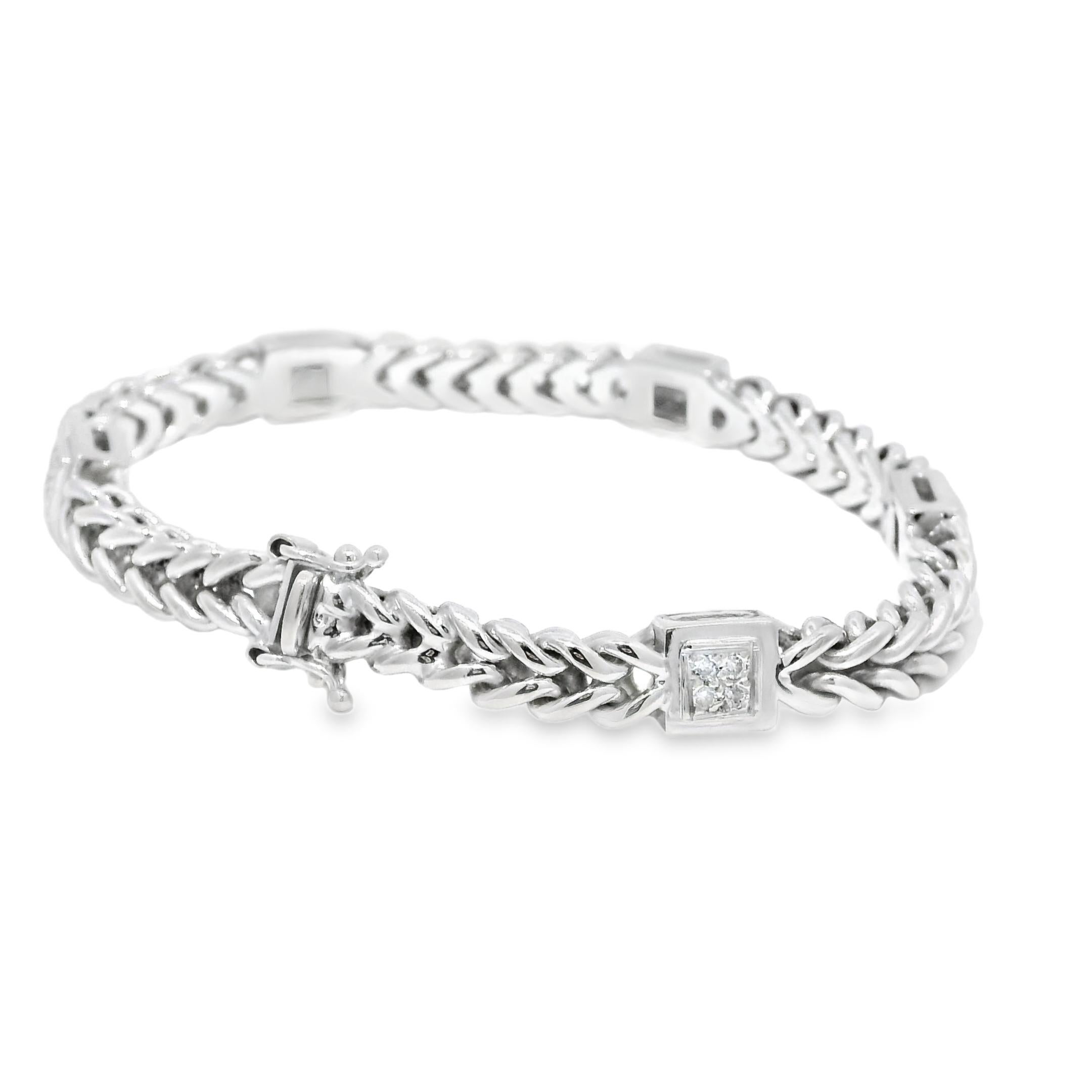 Modern Natural 0.30 Carat Diamond 5-Station 18-Karat Woven Link Bracelet In Stock For Sale