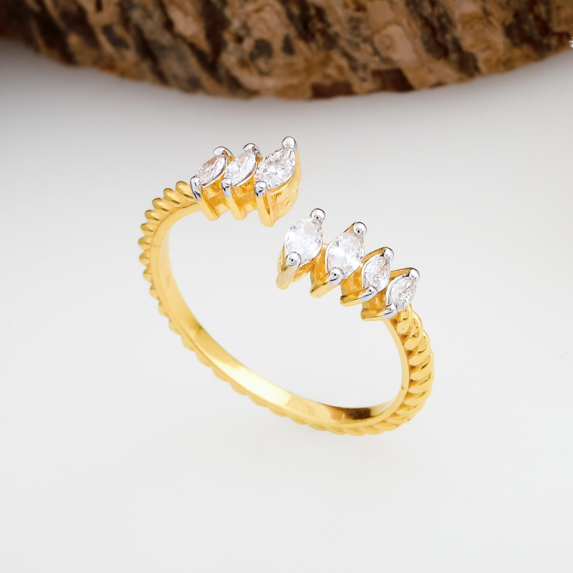 Taille Marquise Bague manchette en or jaune 18 carats avec diamants marquises naturels de 0,30 carat en vente