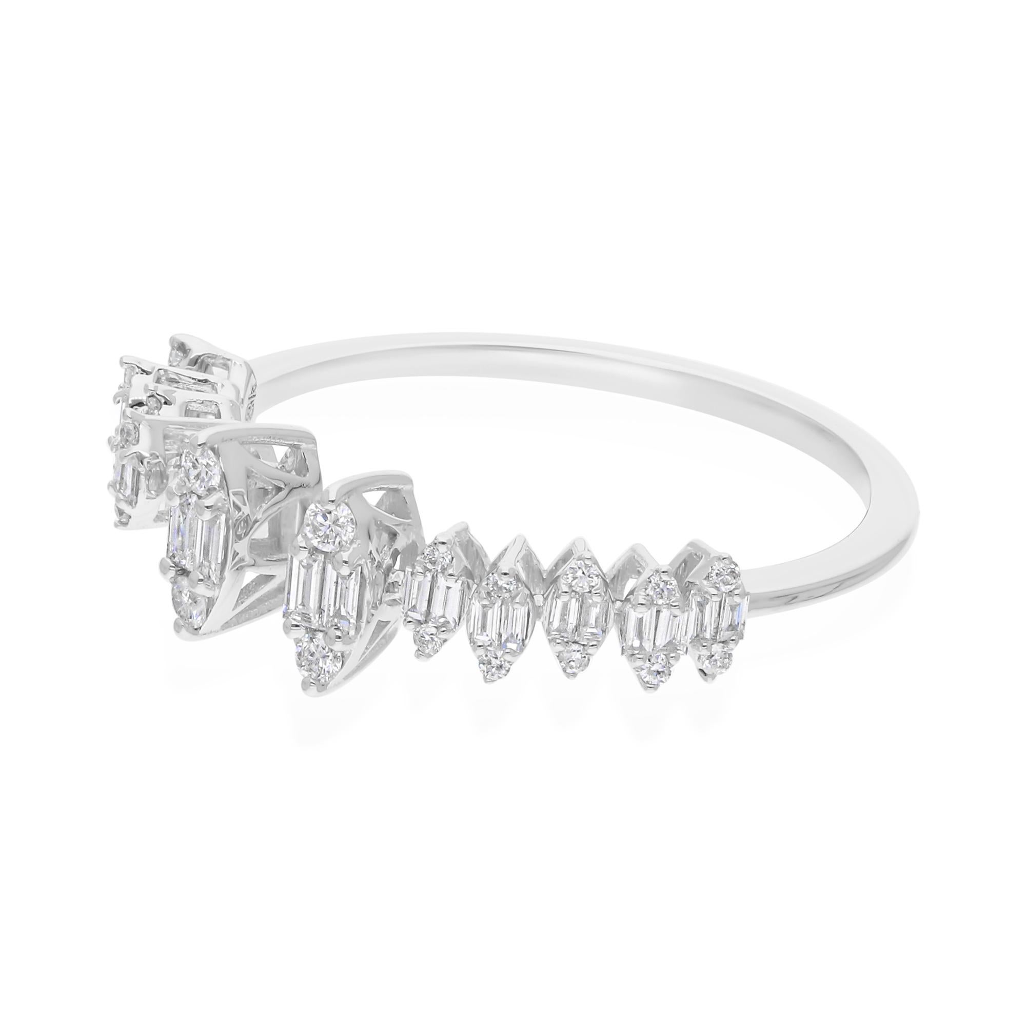 Moderne Bague manchette en or blanc 18 carats avec diamants ronds baguettes SI/H de 0,32 carat en vente