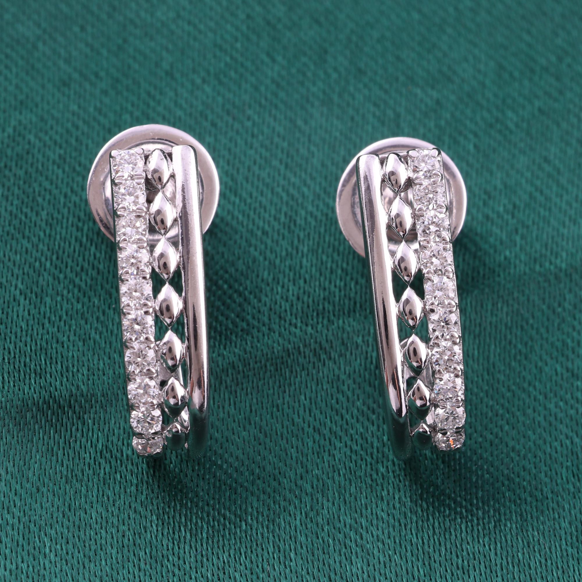 Natürliche 0,34 Karat SI/H Runder Brillant Diamant Ohrringe 9 Karat Weißgold im Zustand „Neu“ im Angebot in Diera, Dubai