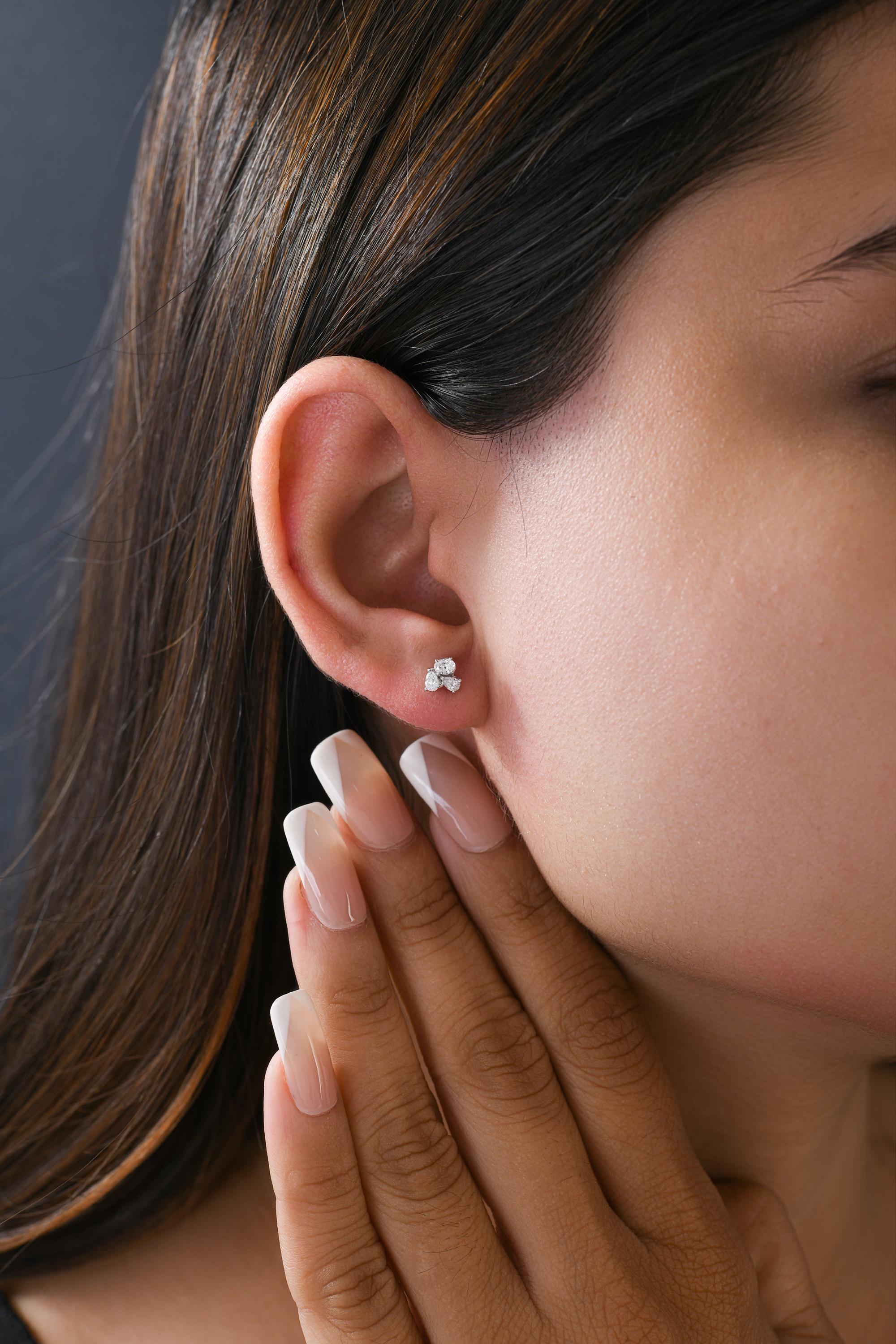 De las mujeres Pendientes de diamantes ovalados pera SI/H naturales de 0,36 quilates Joyas de oro blanco de 9 quilates en venta