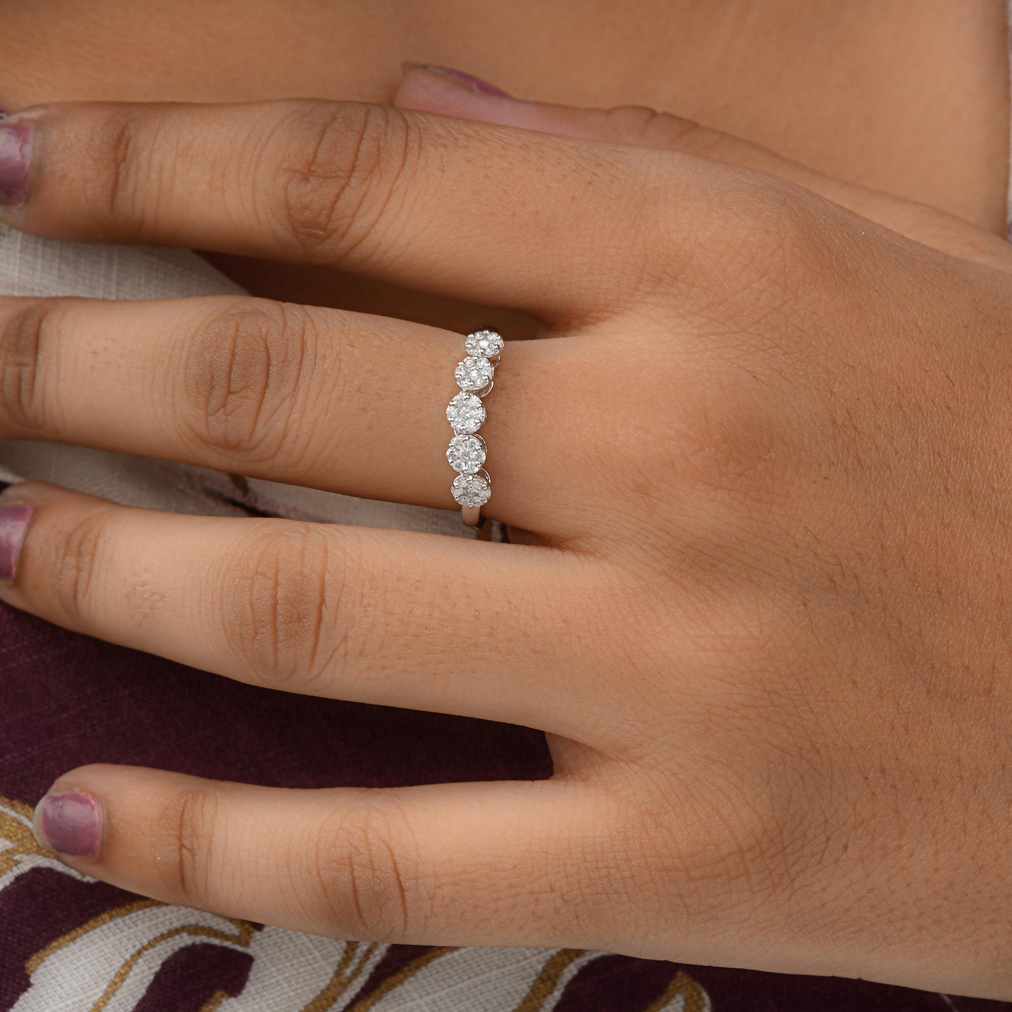 Natural 0.37 Carat SI/H Round Brilliant Cut Diamond Ring 18 Karat White Gold In New Condition For Sale In Diera, Dubai