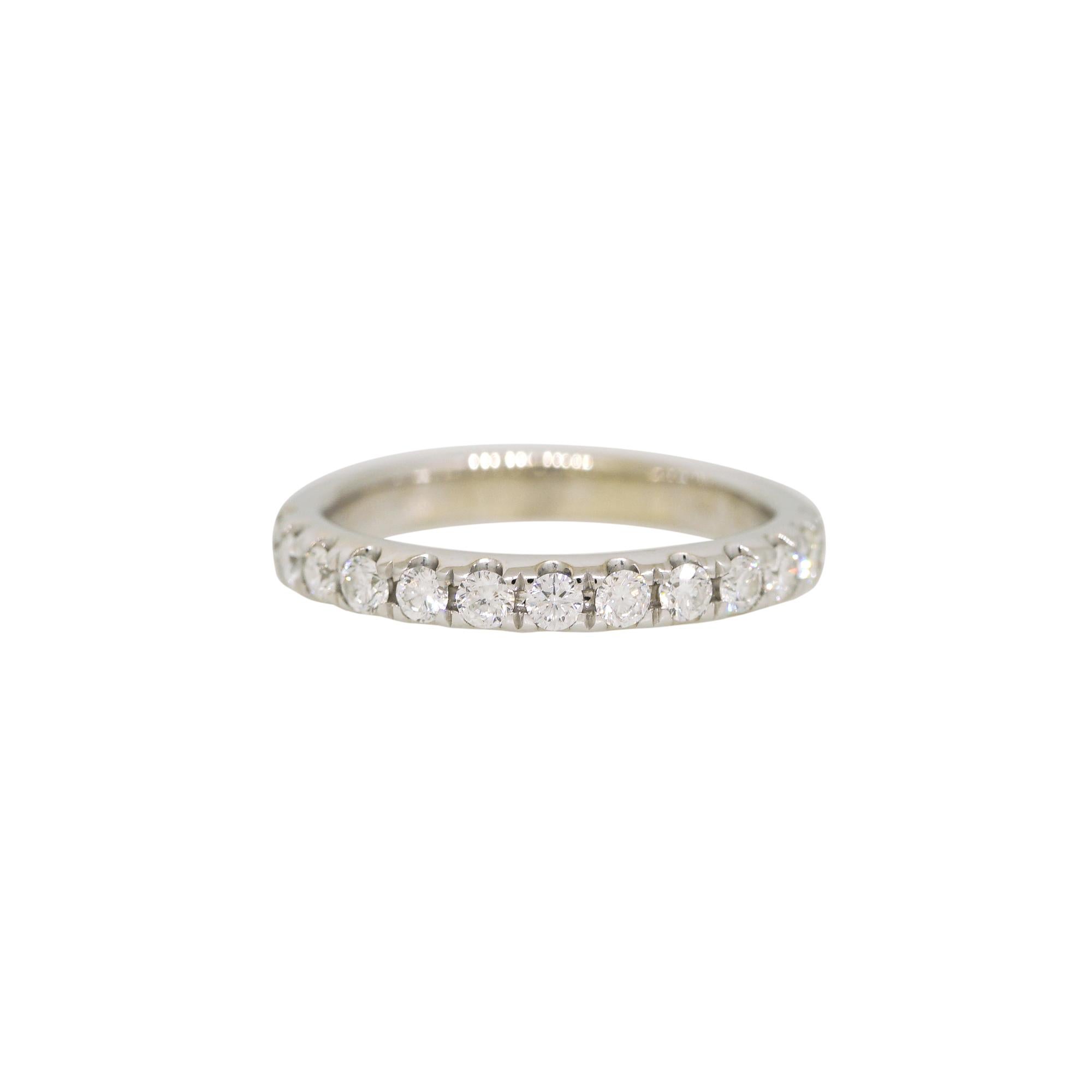 Modern Natural 0.41 Carat Round Brilliant Cut Diamond 14 Karat Halfway Ring In Stock For Sale