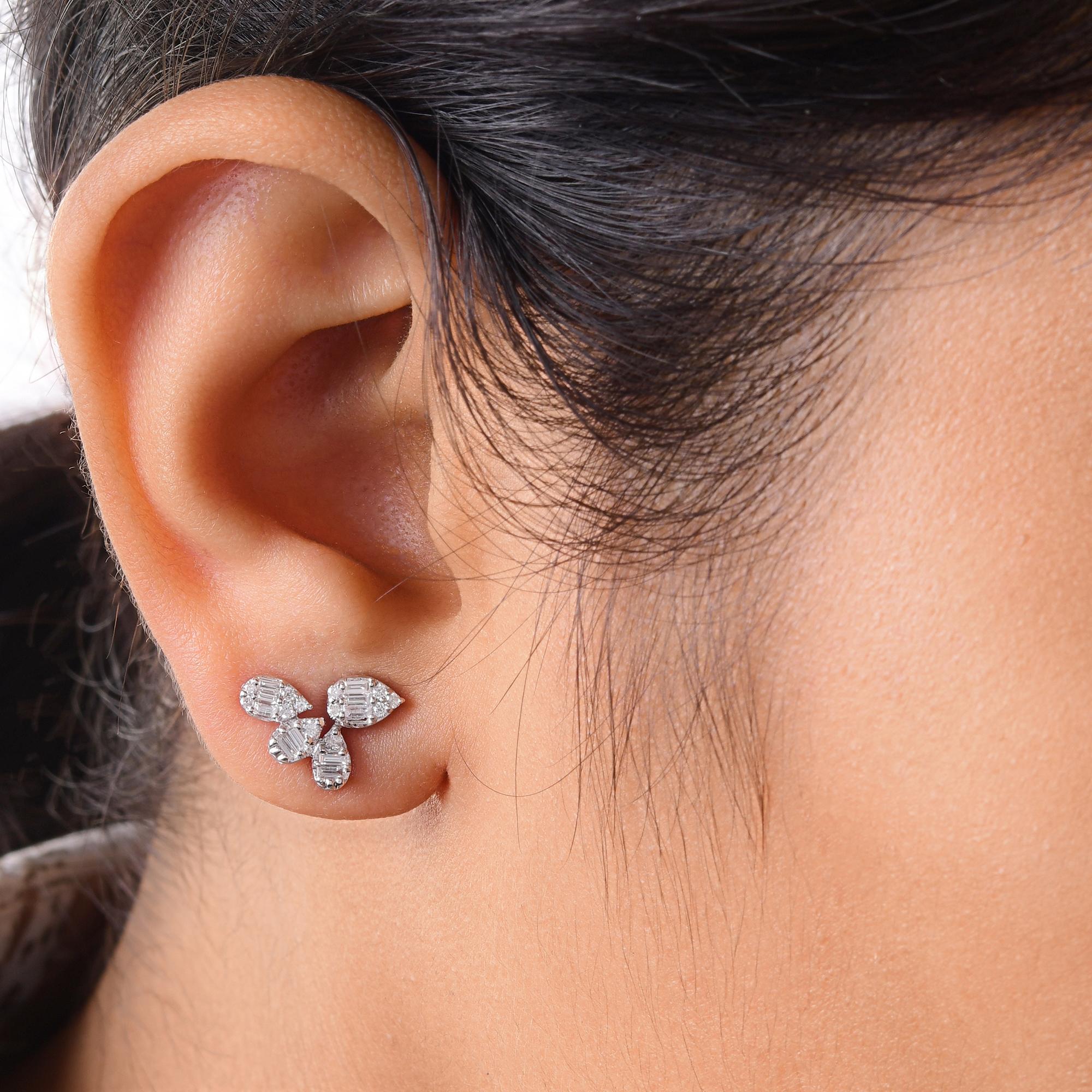 Modern Natural 0.43 Carat SI/H Baguette Round Diamond Fine Earrings 18 Karat White Gold For Sale