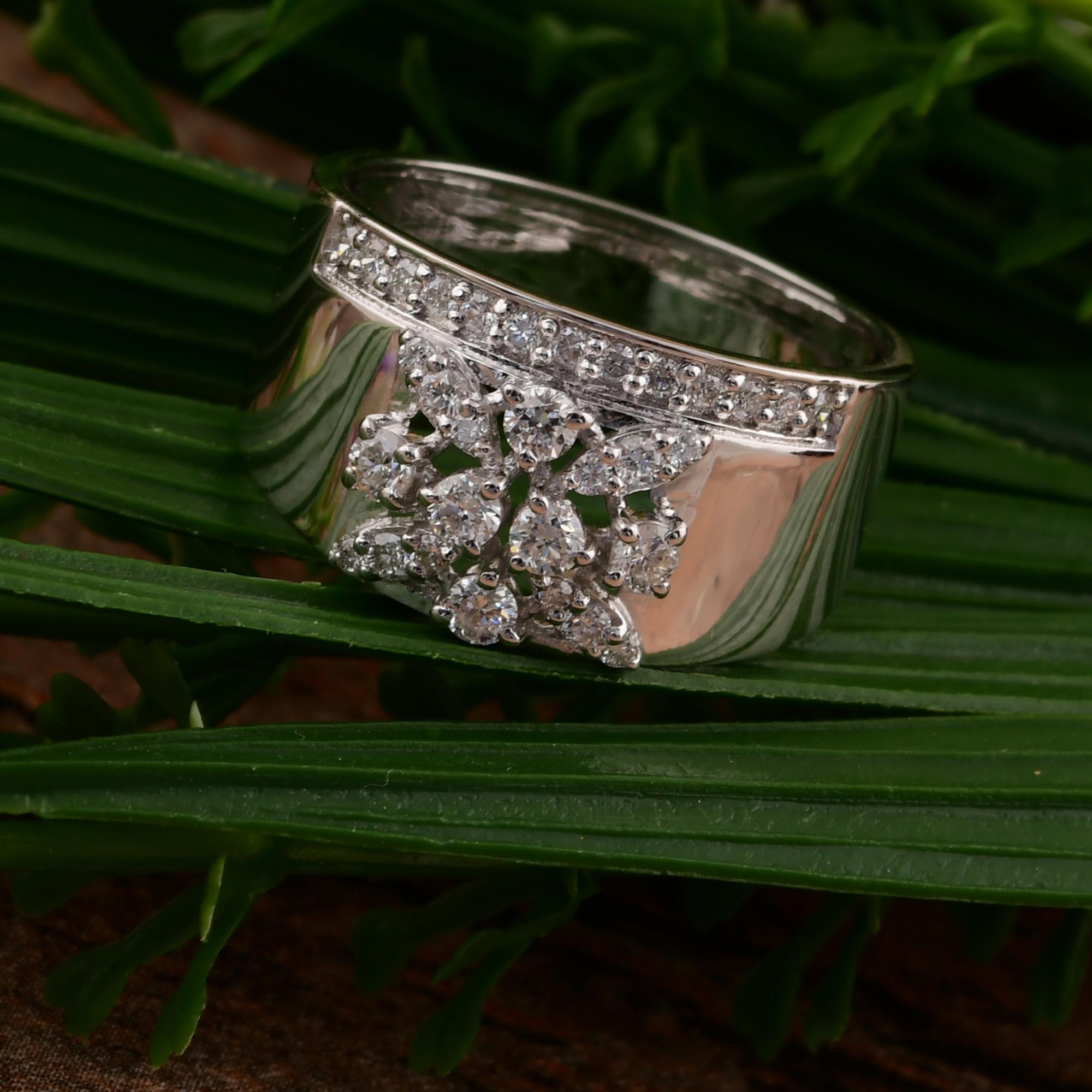 Round Cut Natural 0.44 Carat SI/H Round Brilliant Cut Diamond Ring 18 Karat White Gold For Sale