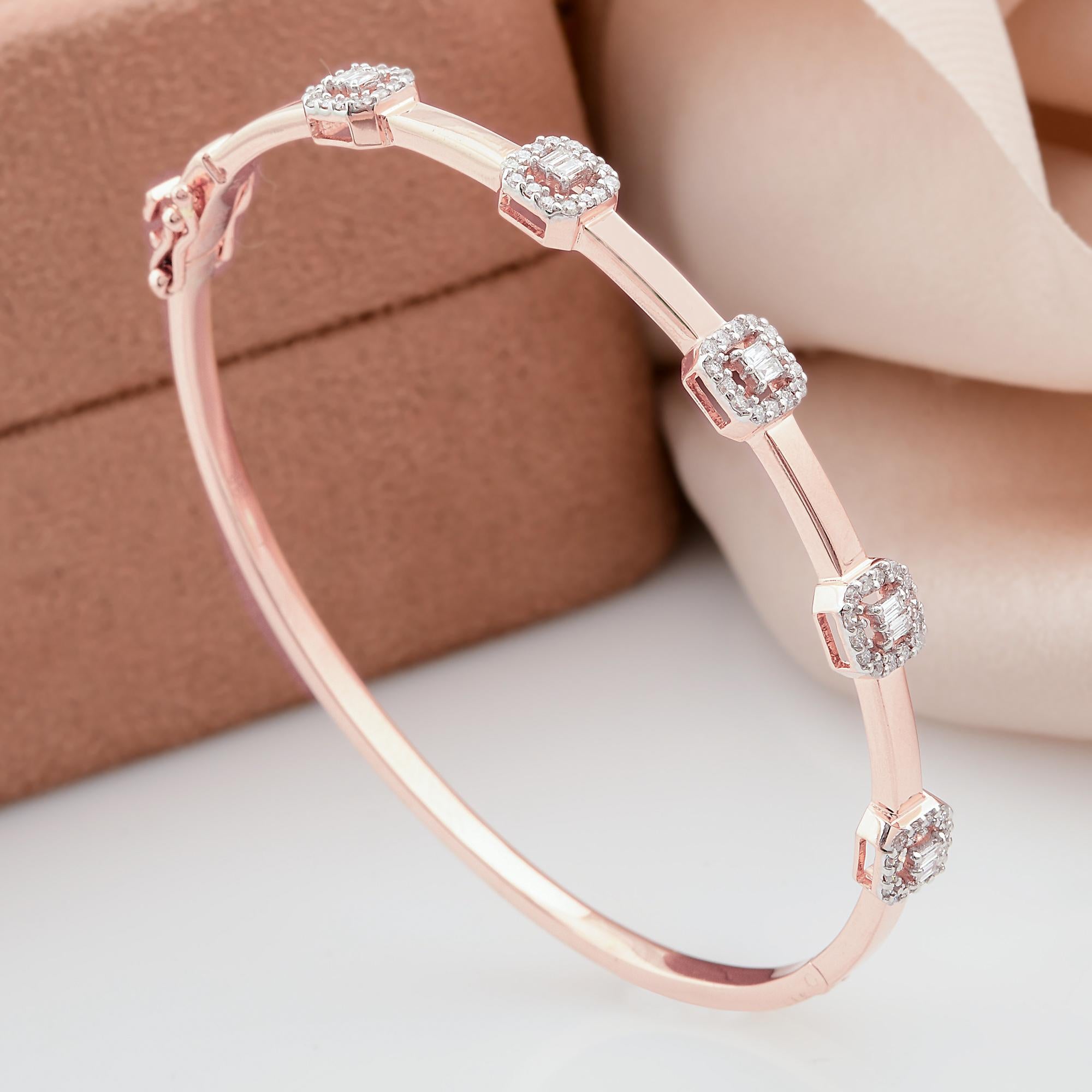 Taille baguette Bracelet jonc en or rose 14 carats avec diamants baguettes et ronds de 0,47 carat 