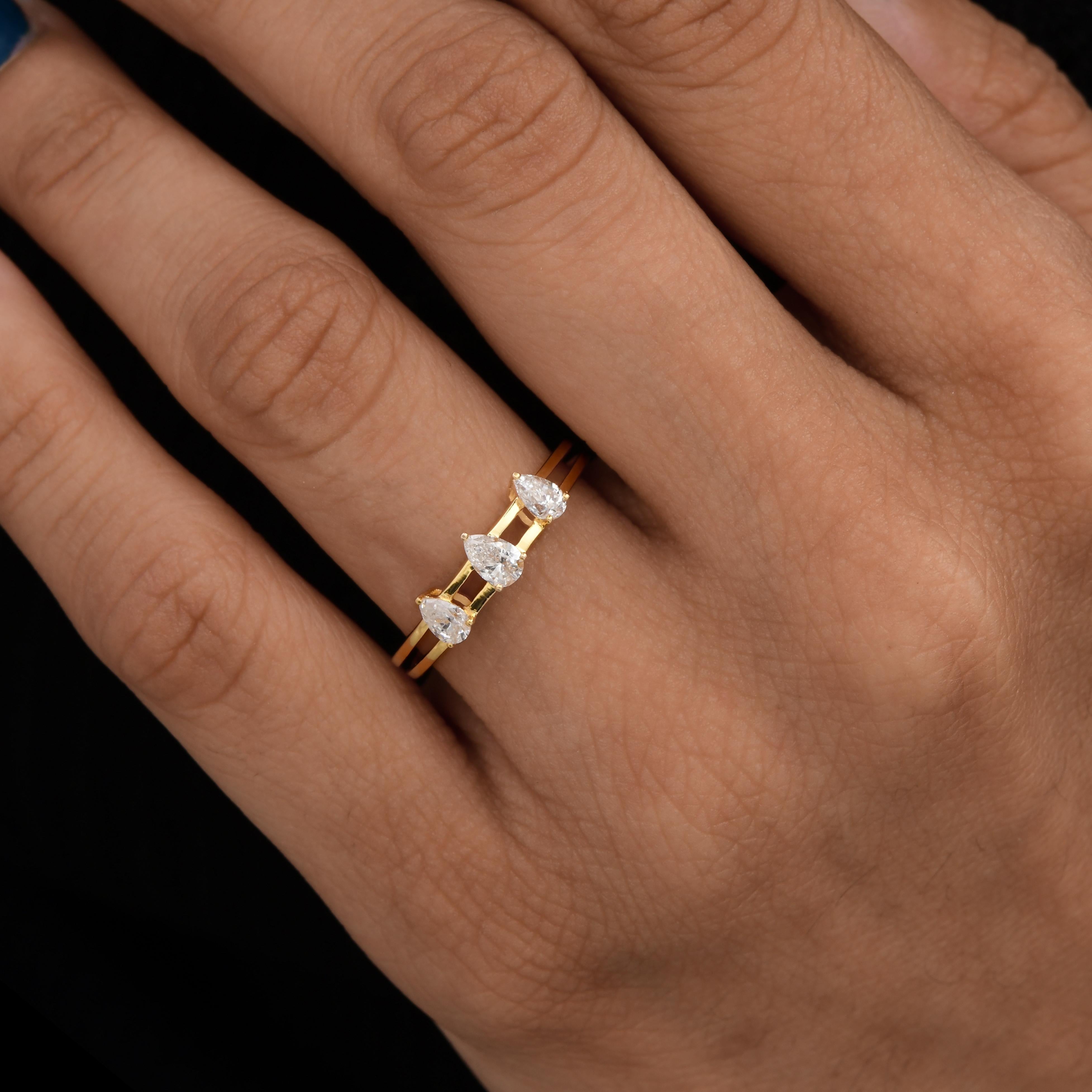 Modern Natural 0.47 Carat SI Clarity HI Color Pear Diamond Ring 18 Karat Yellow Gold For Sale