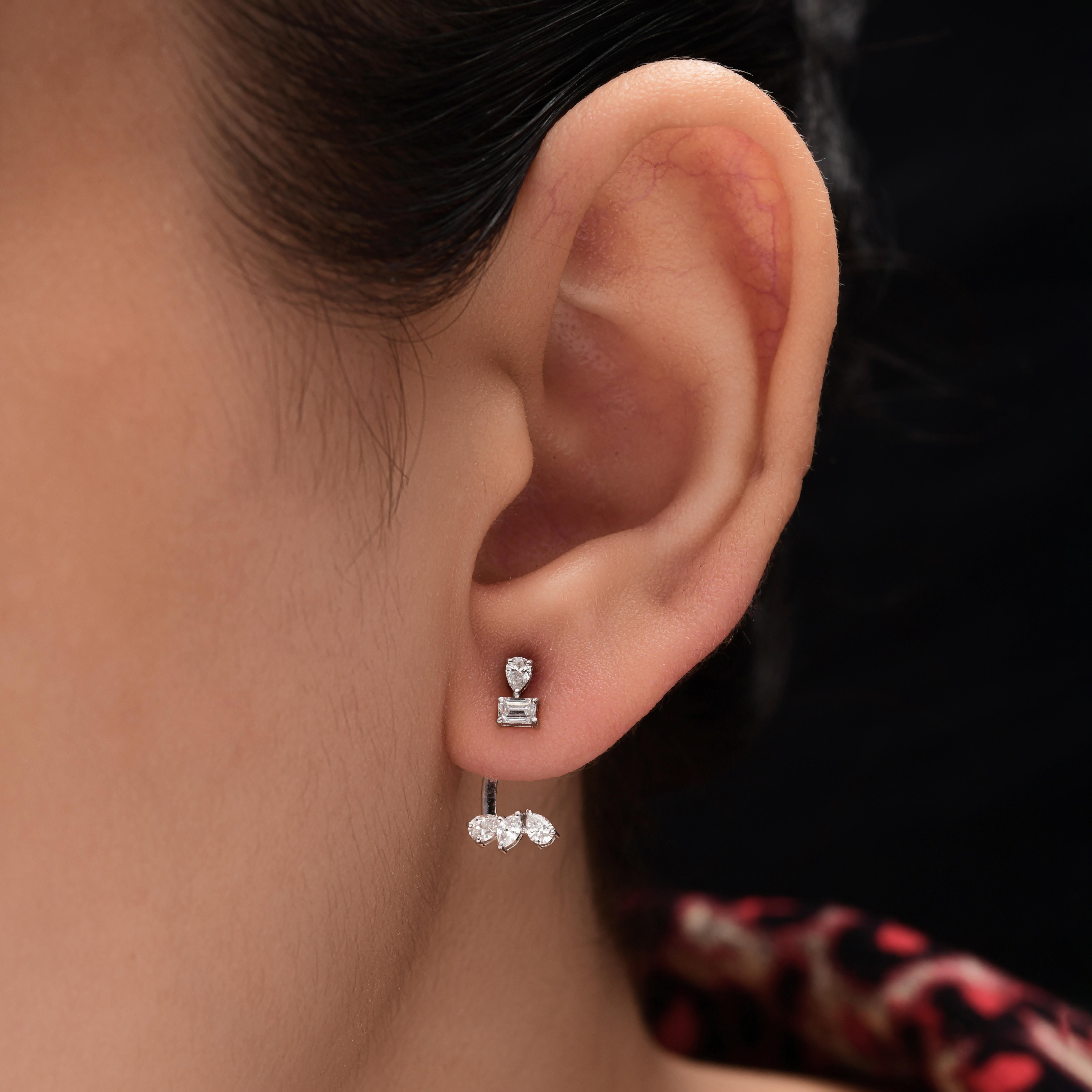 Natural 0.48 Carat SI/H Pear Emerald Cut Diamond Earrings 18 Karat White Gold In New Condition For Sale In Diera, Dubai