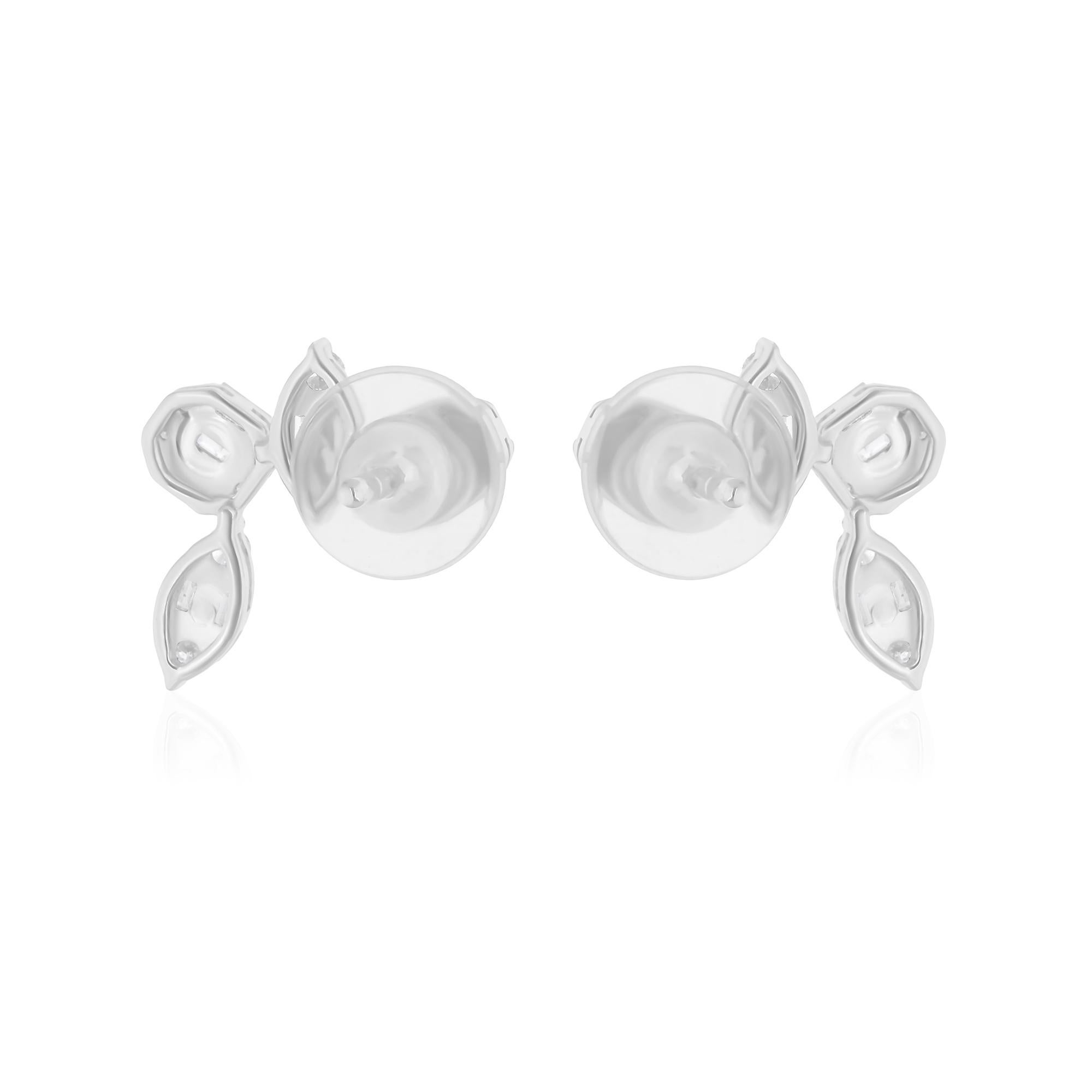Natural 0.49 Carat SI/H Baguette Round Diamond Earrings 18 Karat White Gold In New Condition For Sale In Diera, Dubai