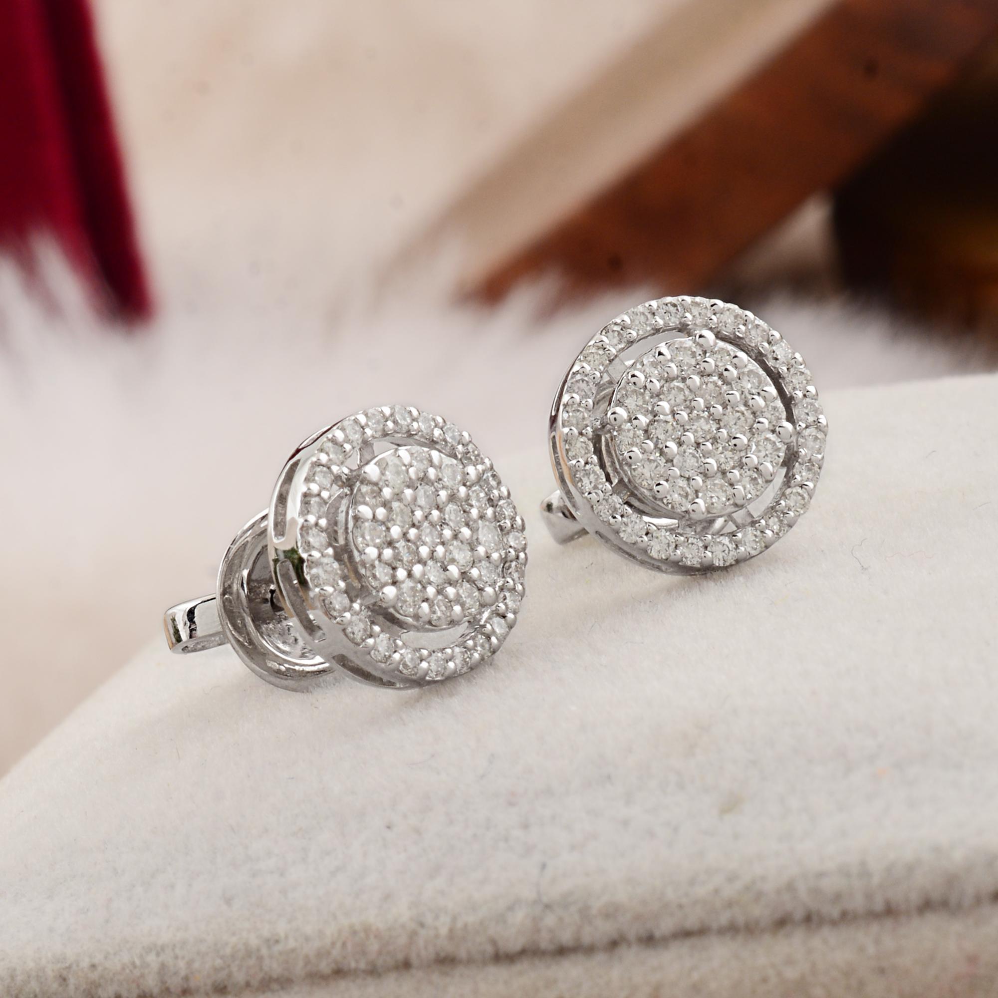 Taille ronde Clous d'oreilles halo en or blanc 10 carats avec diamants ronds naturels de 0,50 carat en vente