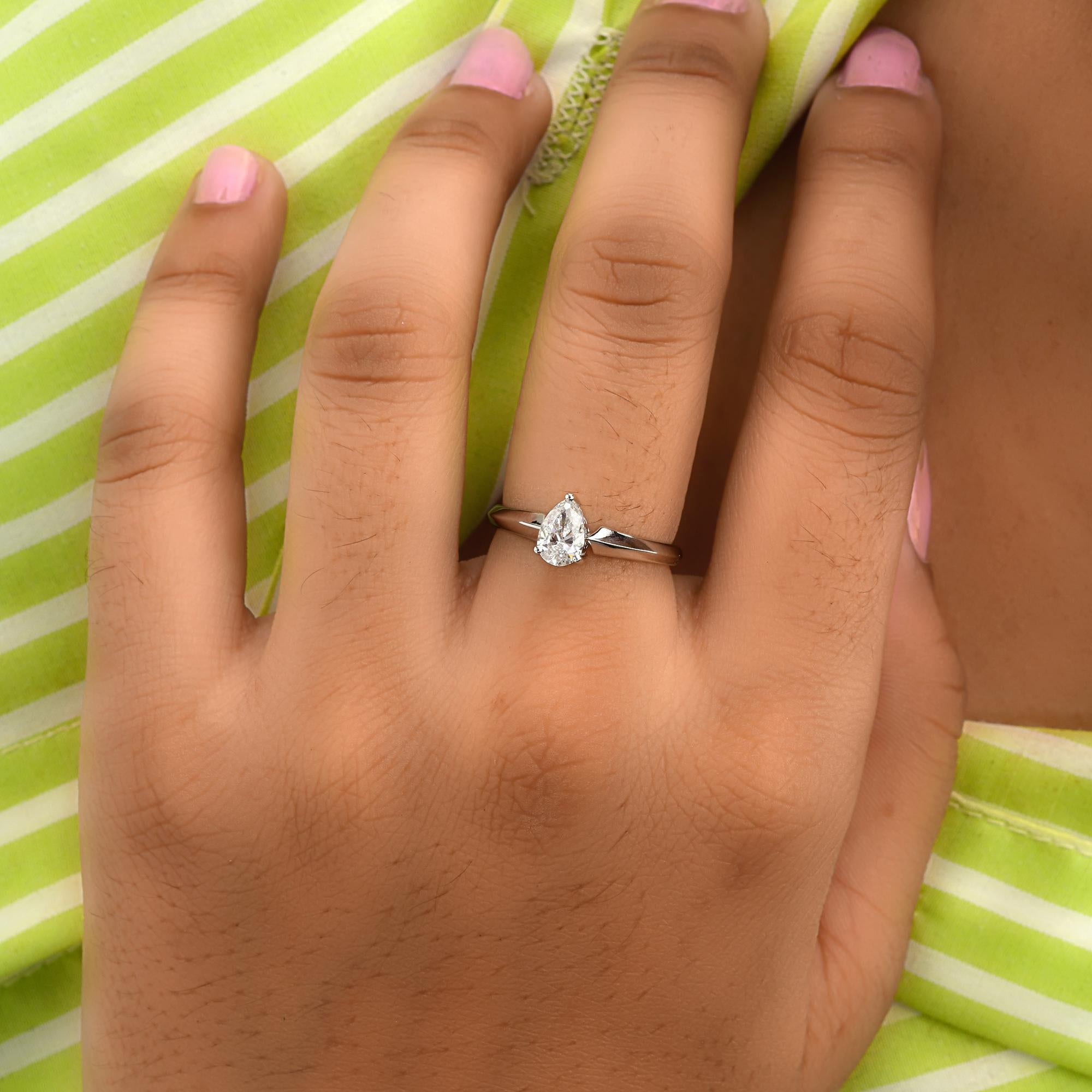 Modern Natural 0.51 Carat SI/H Solitaire Pear Diamond Ring 18 Karat White Gold Jewelry For Sale