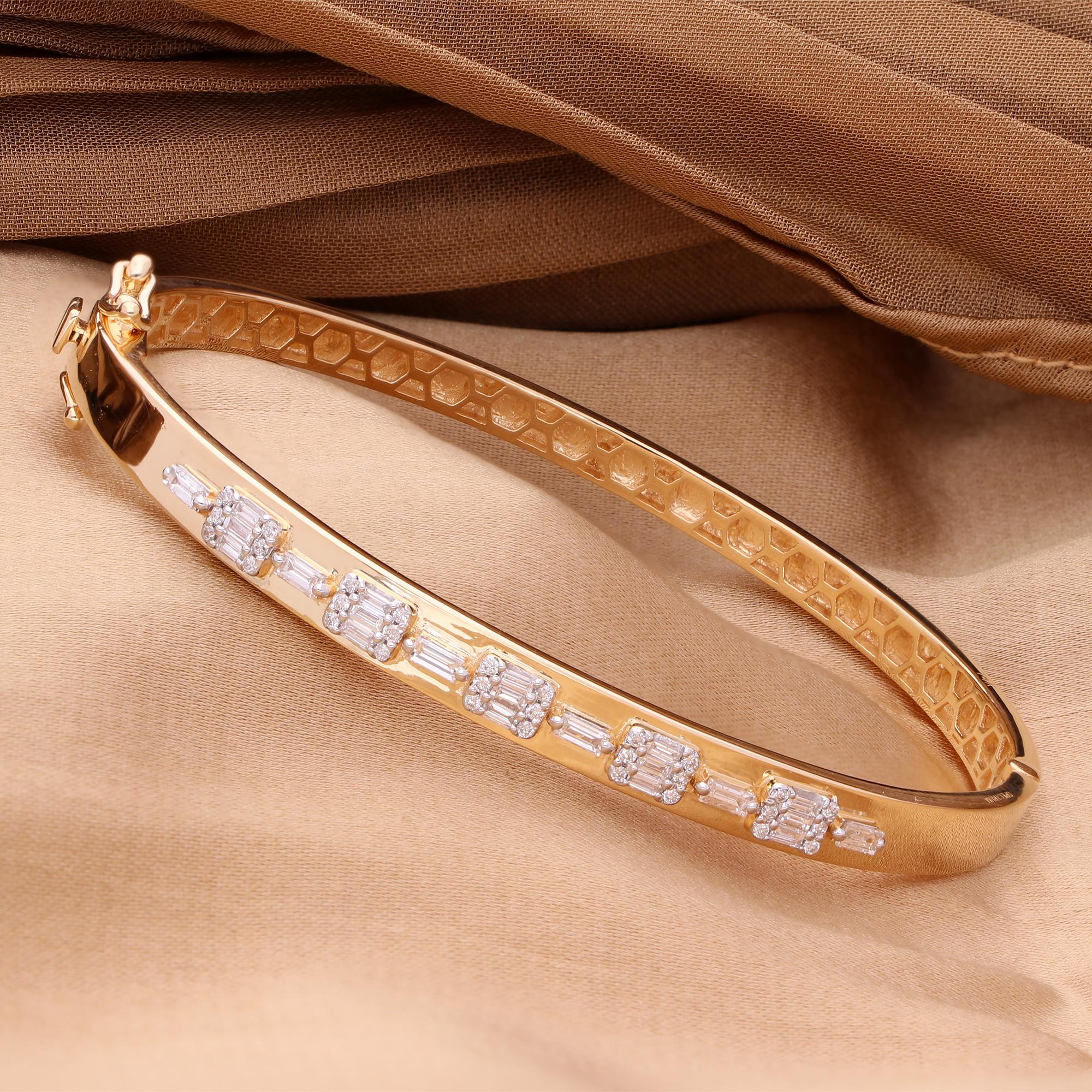 Modern Natural 0.53 Carat Baguette Diamond 14 Karat Yellow Gold Cuff Bracelet Jewelry For Sale