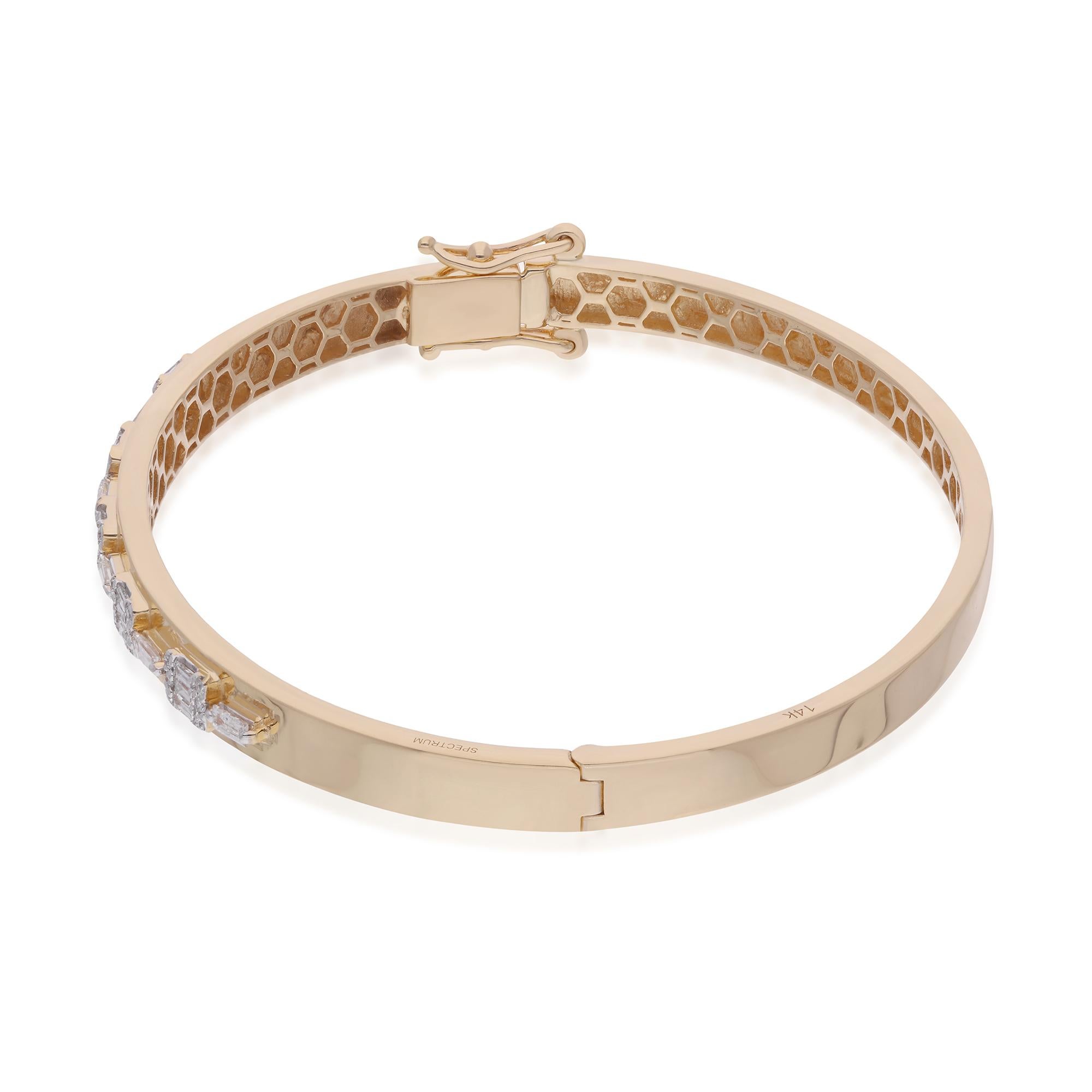 Modern Natural 0.53 Carat Baguette Diamond Bangle Bracelet 14 Karat Yellow Gold Jewelry For Sale
