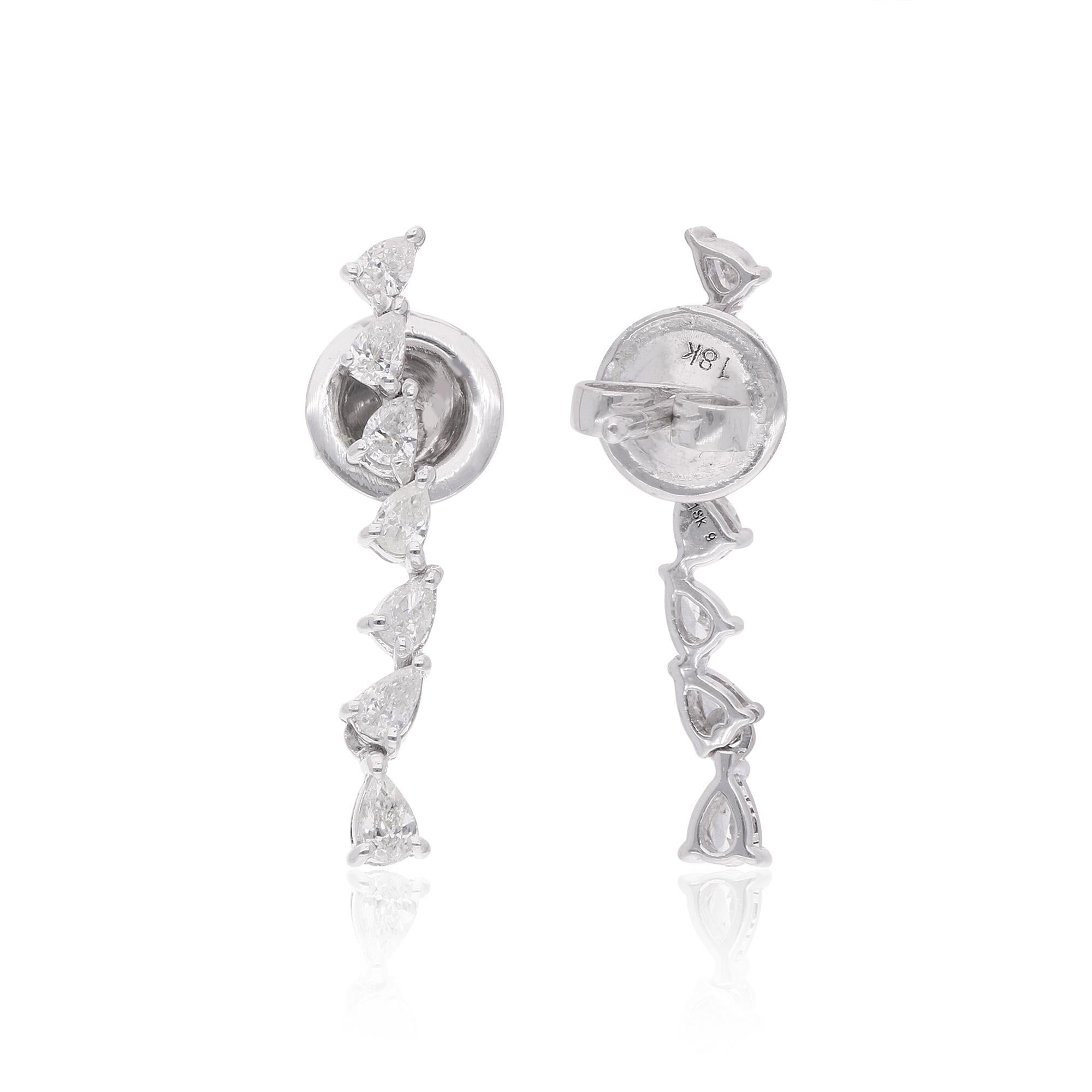 Codice articolo :- See-14014 (14K)
Peso lordo :- 2.26 gm
Oro bianco massiccio 14k Peso :- 2,16 gm
Peso del diamante naturale :- 0.54 carati. (DIAMANTE DI PUREZZA MEDIA SI1-SI2 E COLORE H-I)
Dimensioni degli orecchini :- 21 mm