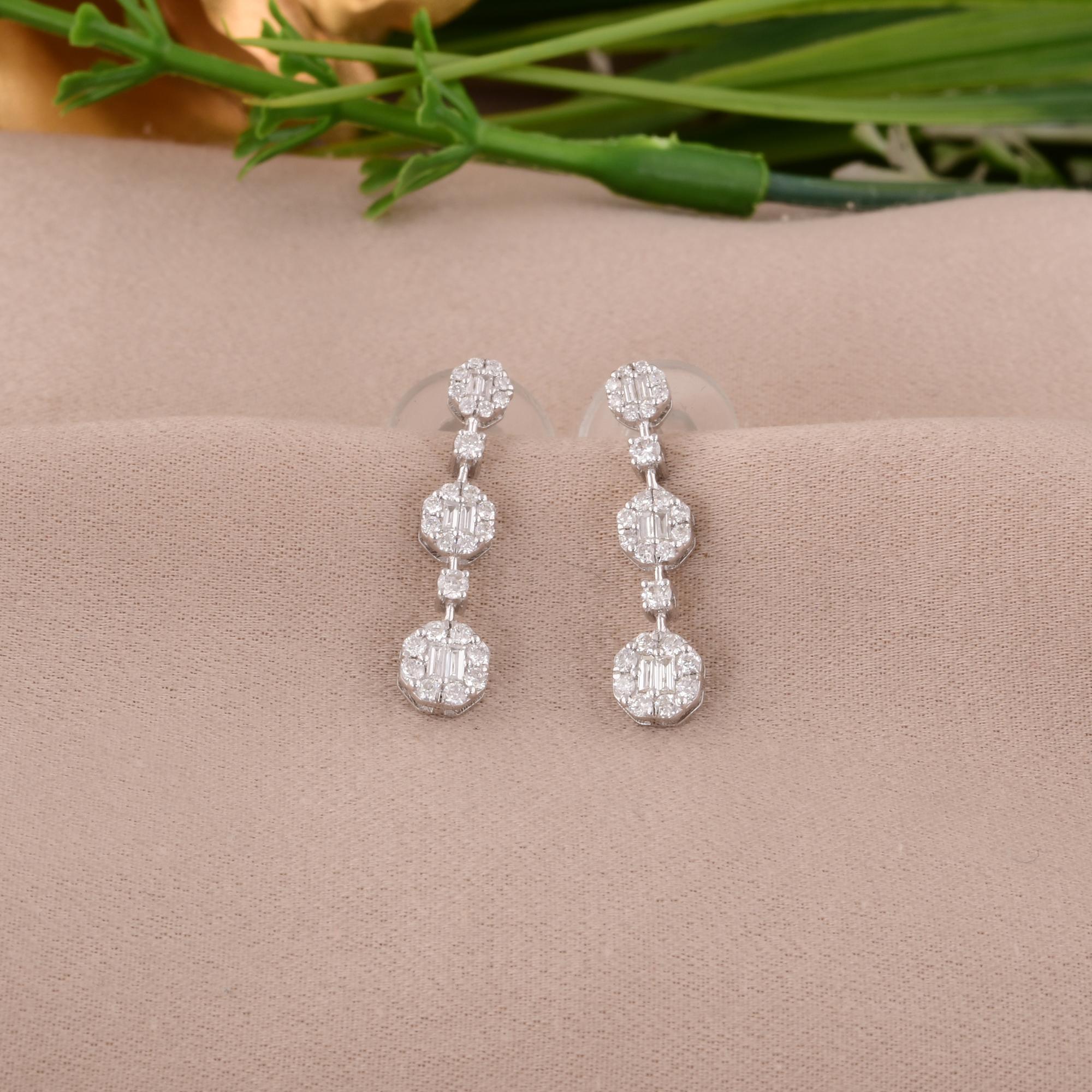 Moderno Orecchini di diamanti tondi naturali da 0,54 carati SI/H in oro bianco 14 carati Gioielli di pregio in vendita