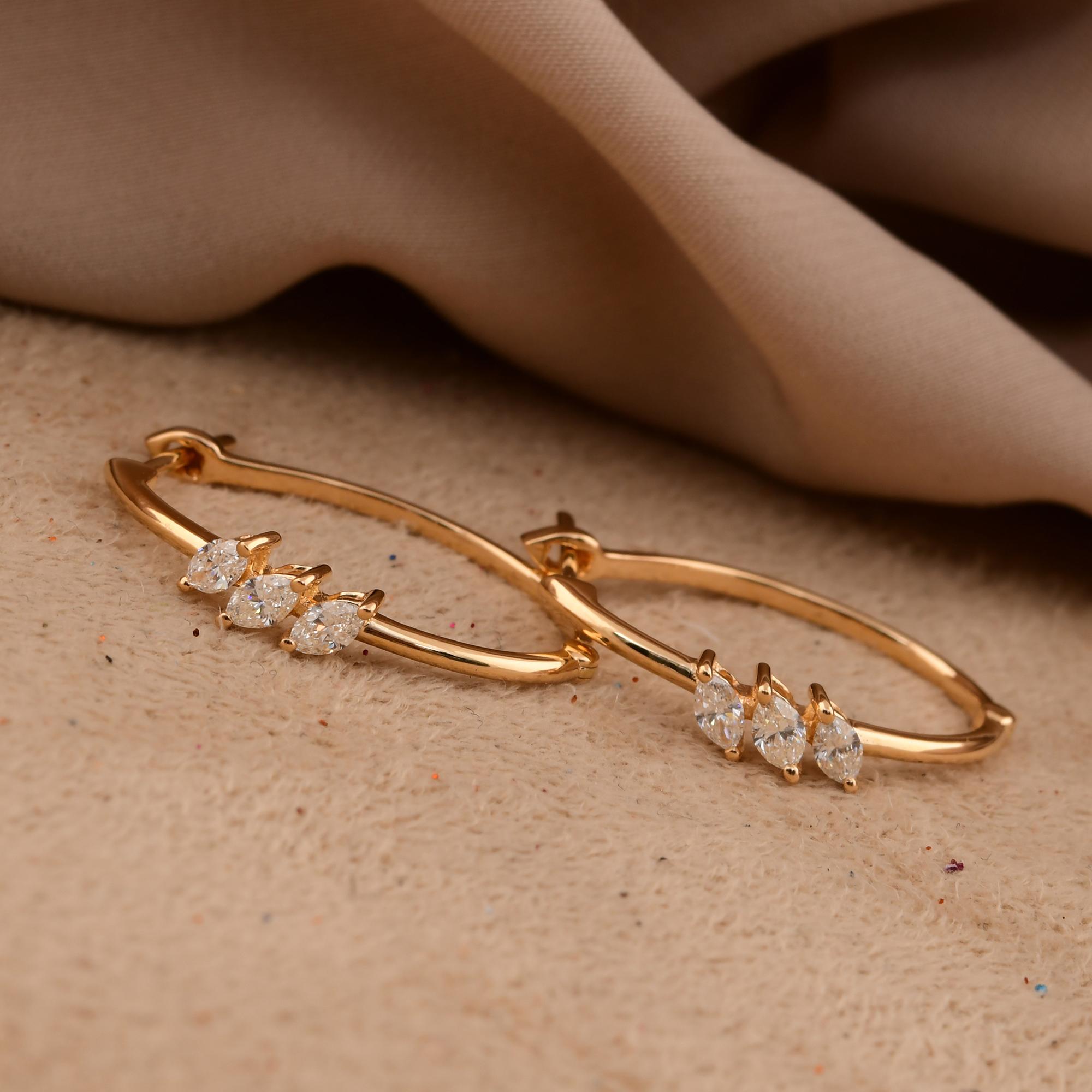Taille Marquise Boucles d'oreilles en or jaune 14 carats avec trois diamants marquises de 0,54 carat SI/H en vente
