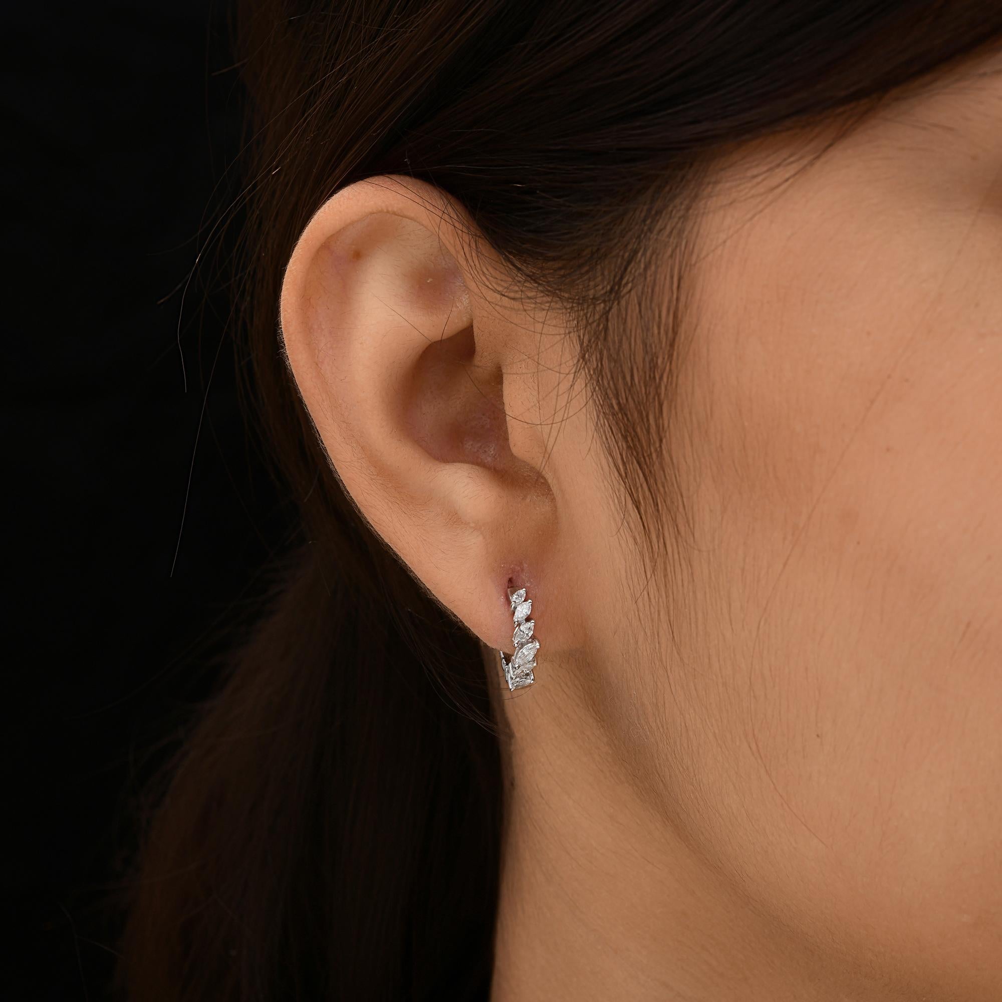 Taille Marquise Boucles d'oreilles en or blanc 14 carats avec diamants marquises naturels 0,55 carat SI/H en vente