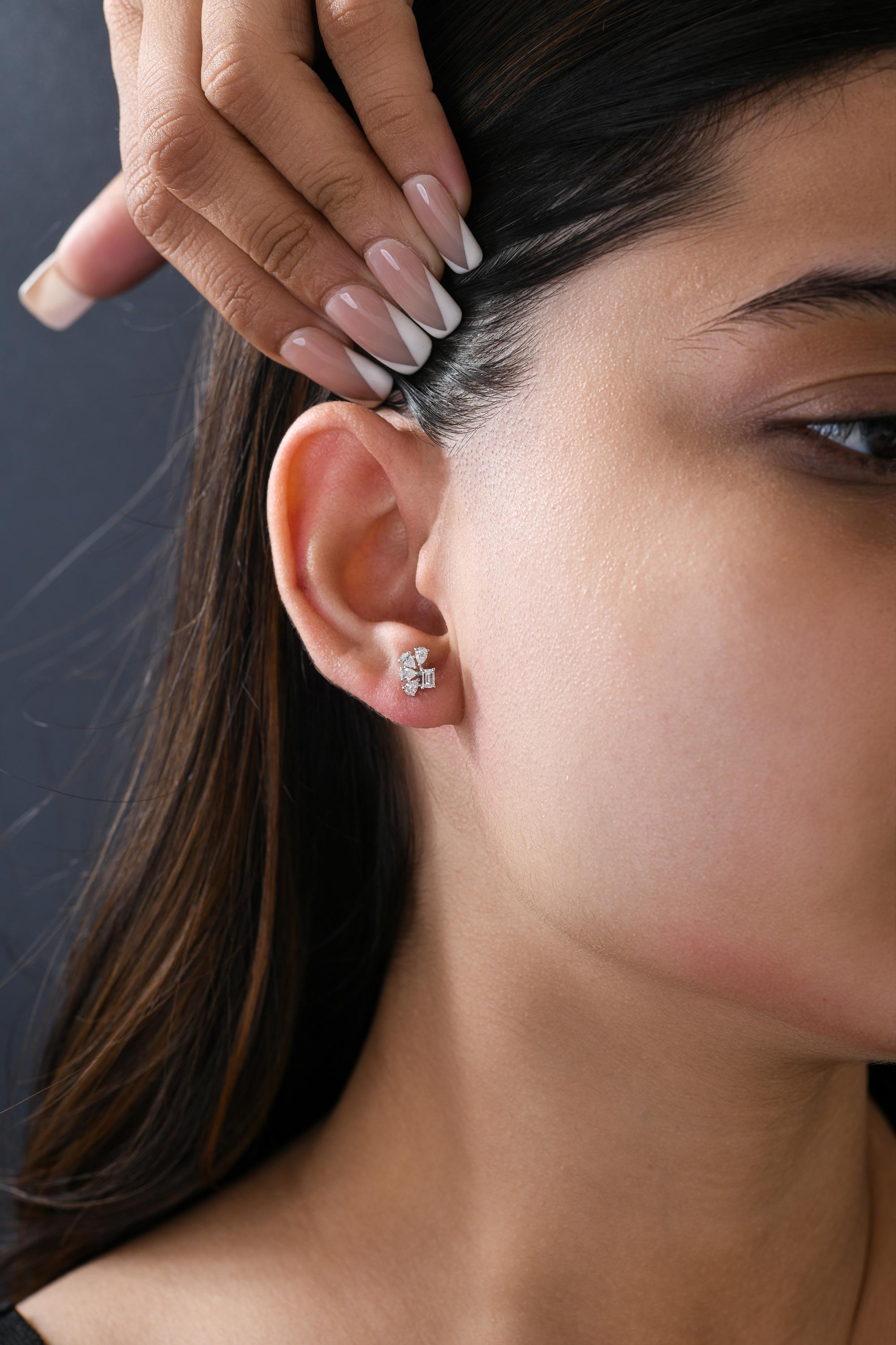 Natürliche 0,57 Karat SI Reinheit HI Farbe Multi Diamant Ohrringe 9 Karat Weißgold (Smaragdschliff) im Angebot