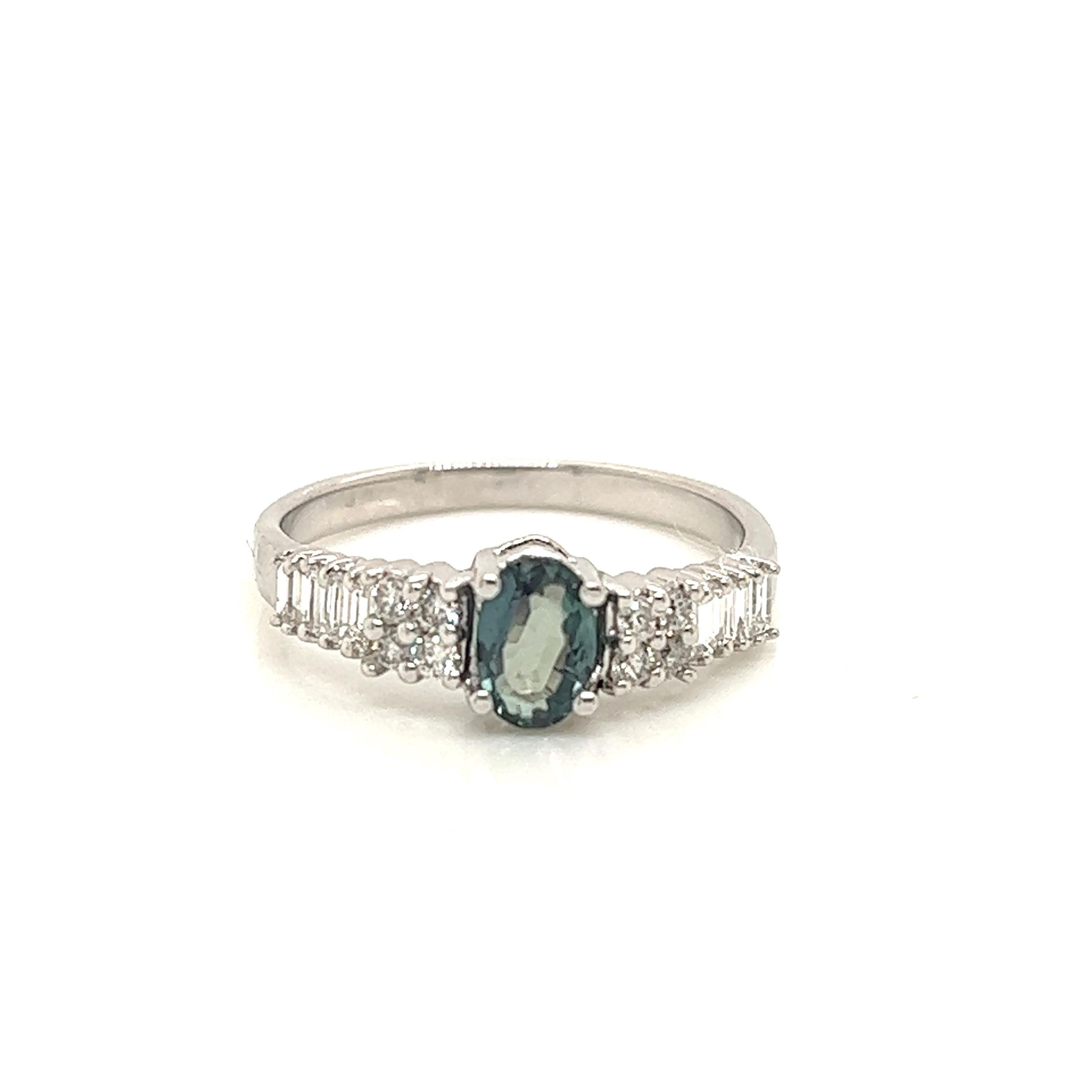 Natürlich 0,61 Karat. Alexandrit & Diamant Vintage-Ring Damen im Angebot