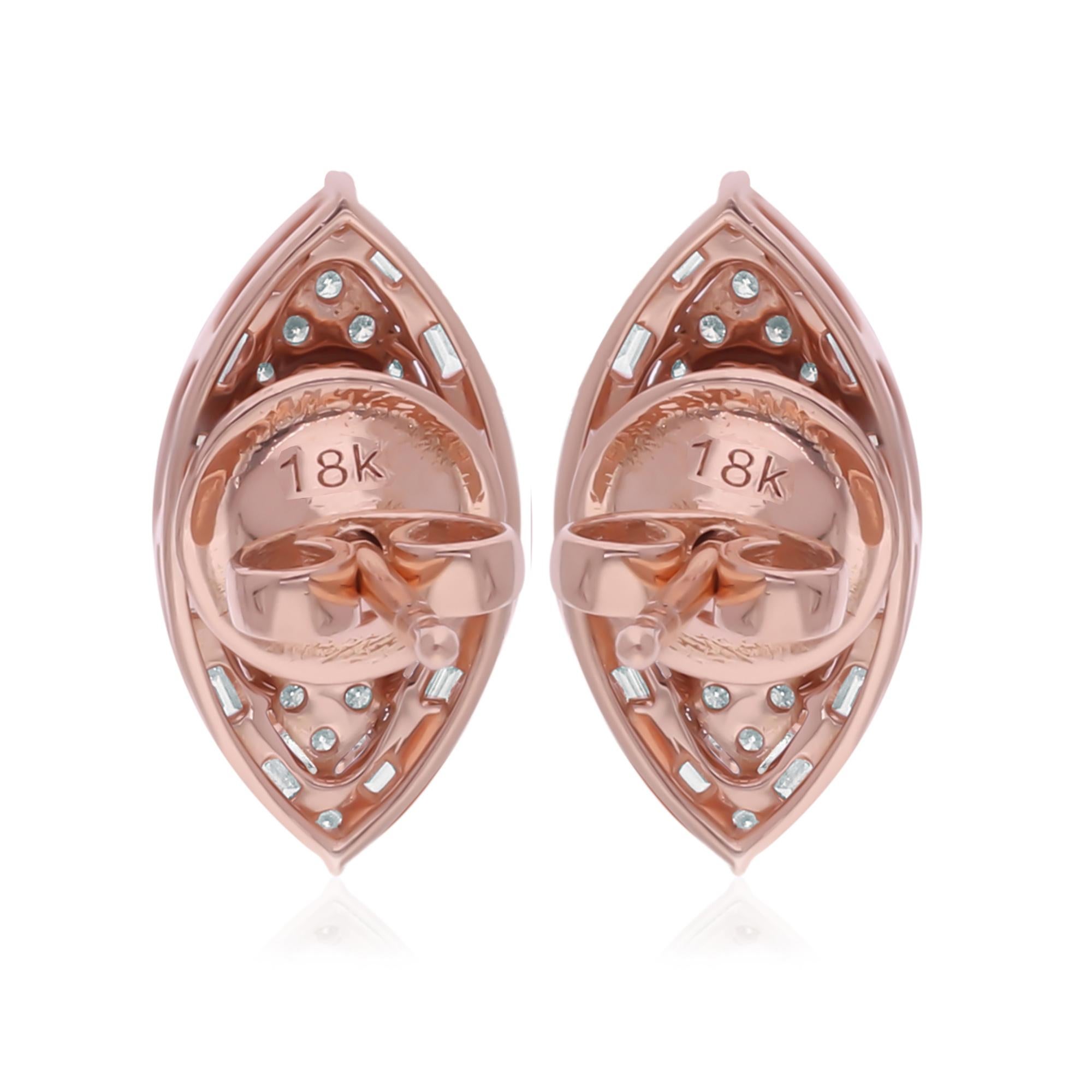 Fundidos en oro de 18 quilates, estos exquisitos pendientes están engastados con 0,62 quilates de brillantes diamantes.

SIGUE LA TIENDA DE SPECTRUM JEWELS para ver la última colección y piezas exclusivas. Spectrum Jewels se enorgullece de ser uno