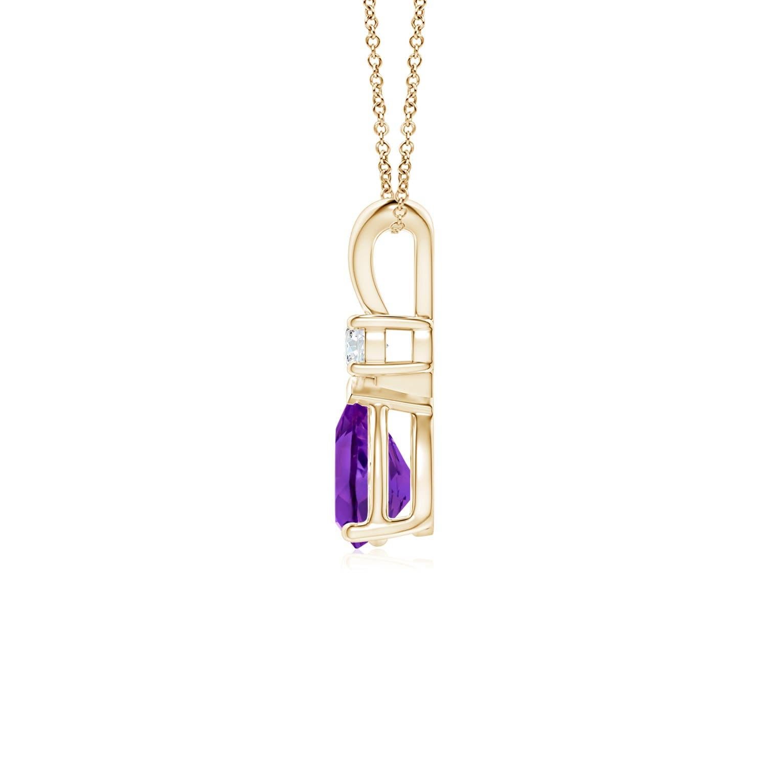 Modern Natural 0.60ct Amethyst Teardrop Pendant with Diamond in 14K Yellow Gold For Sale