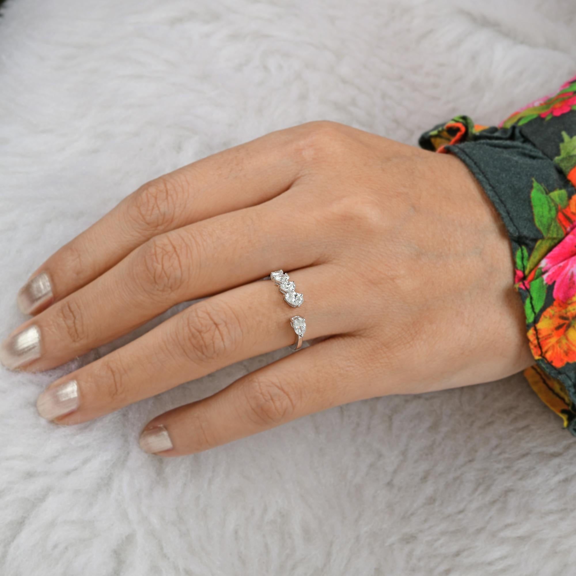 Im Angebot: Natürlicher 0,61 Karat SI/H Diamant offener Manschettenring 14 Karat Weißgold () 2