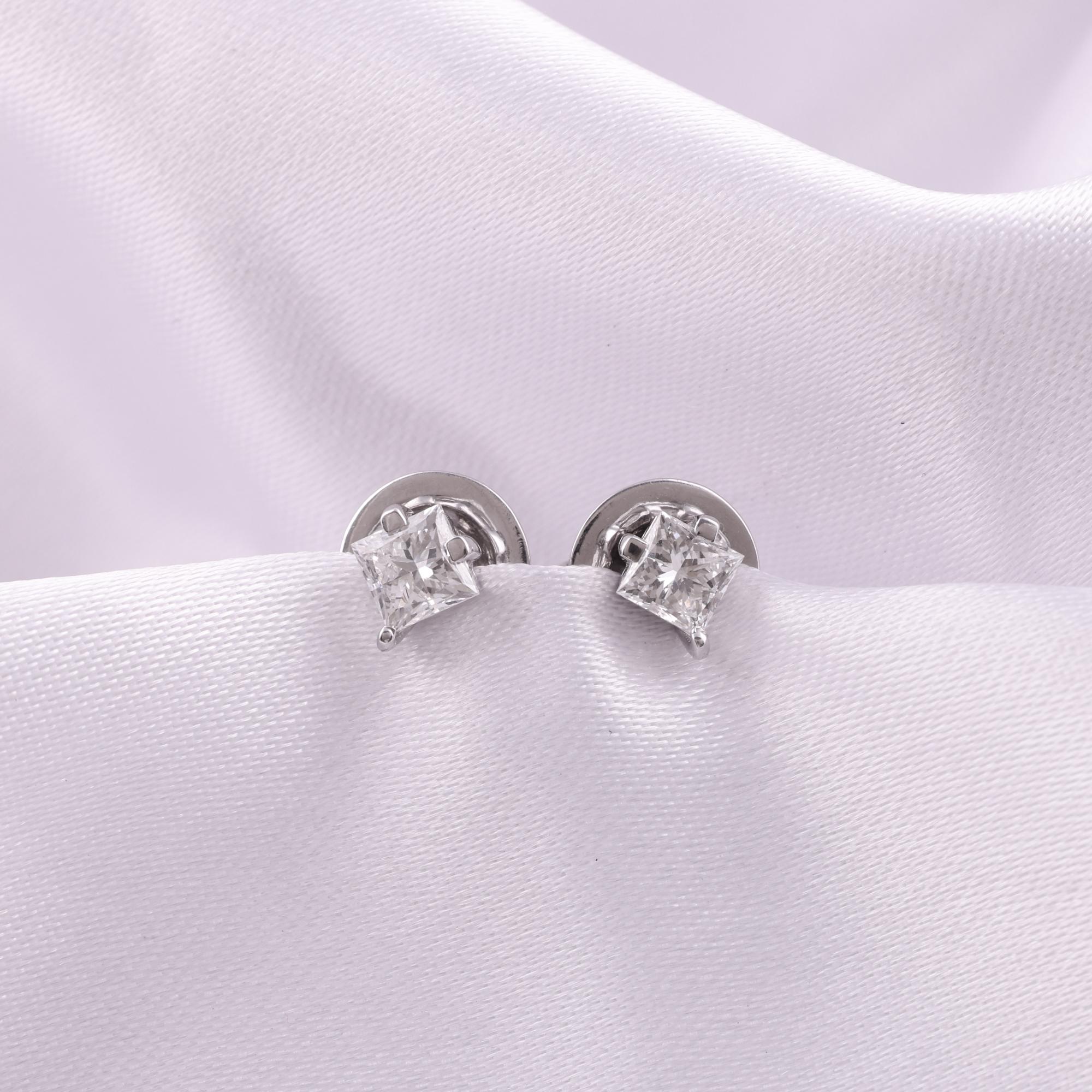 Pendientes finos de diamantes naturales de 0,63 quilates, claridad SI y color HI, oro blanco de 9 quilates en Nuevo estado para la venta en Diera, Dubai