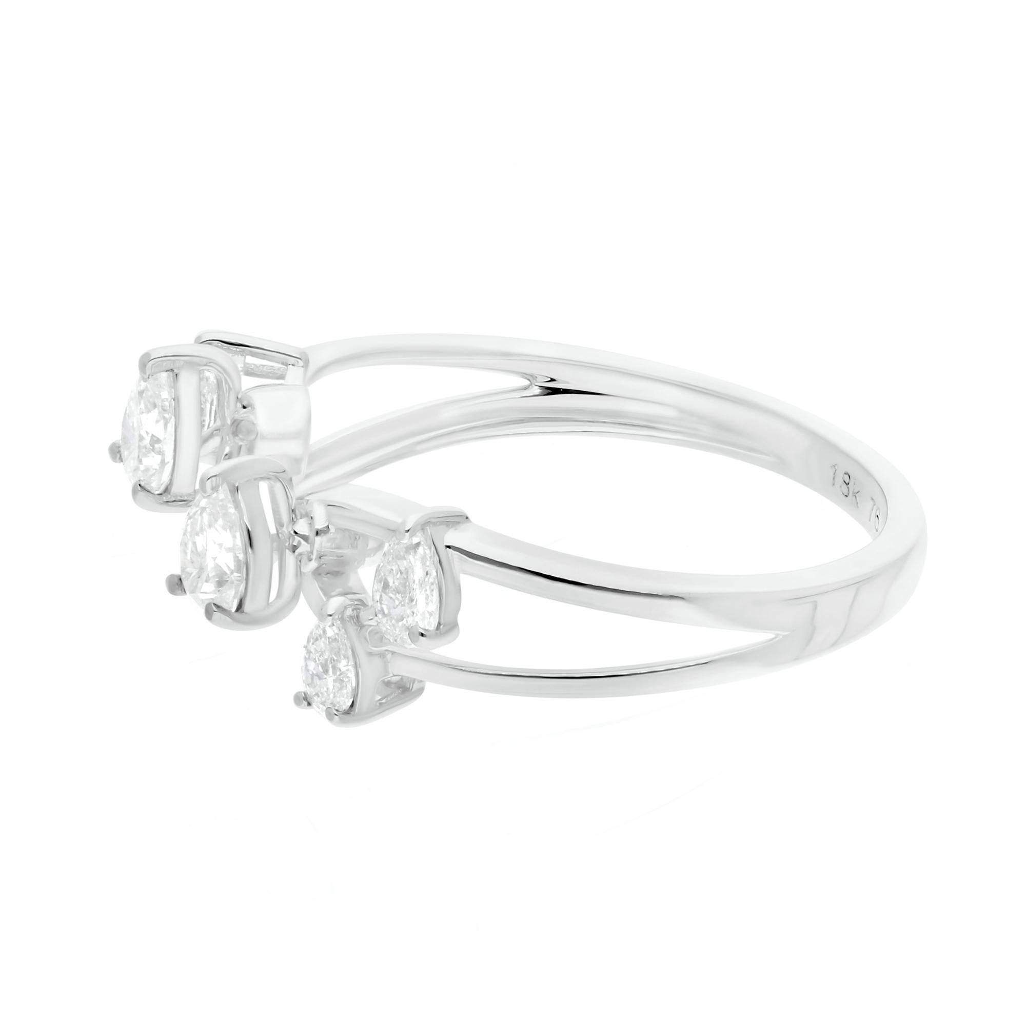 Dieser exquisite Ring ist aus 14-karätigem Gold gegossen und mit 0,65 Karat funkelnden Diamanten besetzt.

Der Ring hat die Größe 7 US und kann auf Anfrage größer oder kleiner gemacht werden. FOLLOW SPECTRUM JEWELS Storefront, um die neueste
