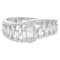 Bague en or blanc massif 18 carats avec diamant naturel de 0,67 carat de pureté SI et de couleur hi-colore