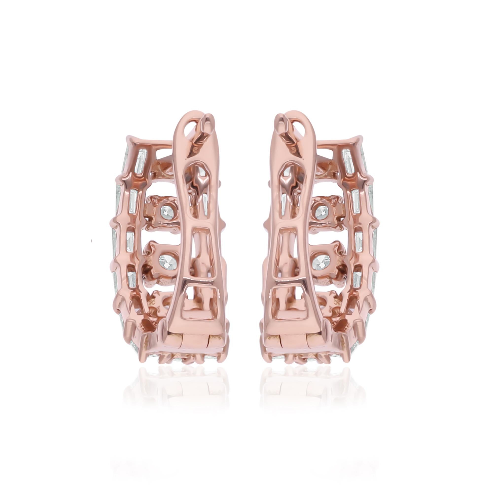 Orecchini a clip con diamante baguette naturale da 0,67 carati SI/H Oro rosa 18 carati In condizioni Nuovo in vendita a Diera, Dubai