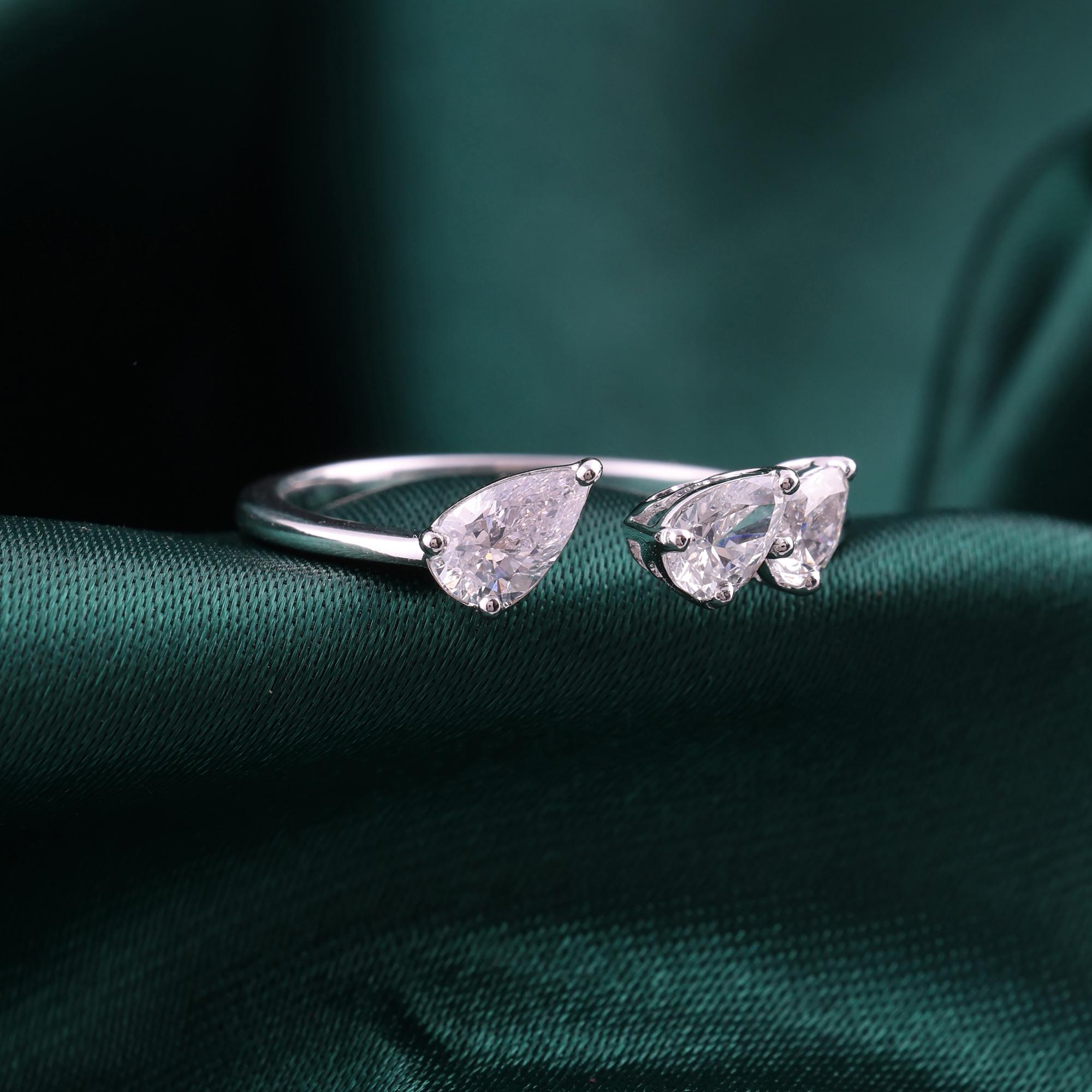 Im Angebot: Natürlicher 0,7 Karat SI Reinheit HI Farbe Birne Diamant Manschettenring 18 Karat Weißgold () 7