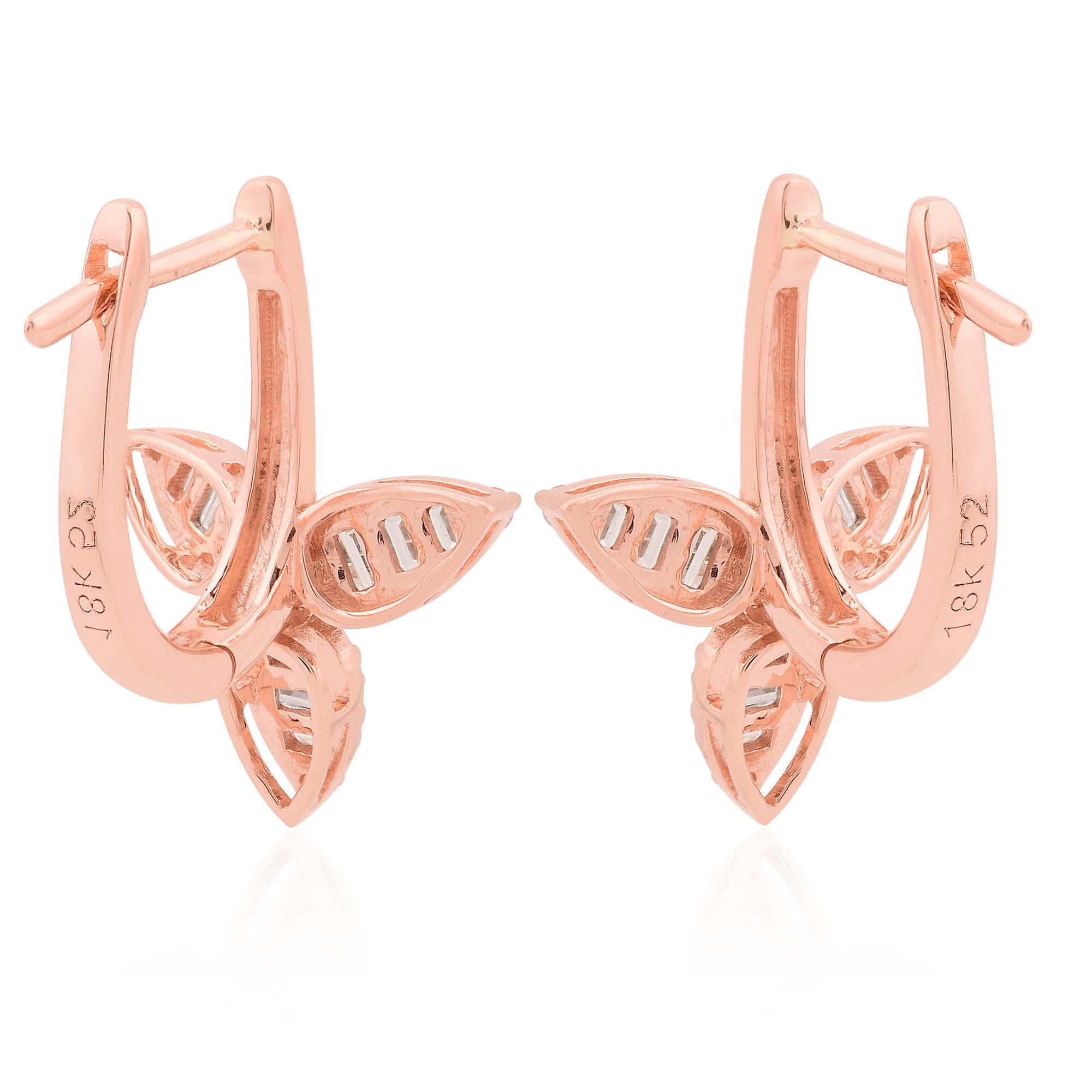 Boucles d'oreilles fleur en or rose 18 carats avec diamants baguettes de 0,7 carat SI/H Neuf - En vente à Diera, Dubai