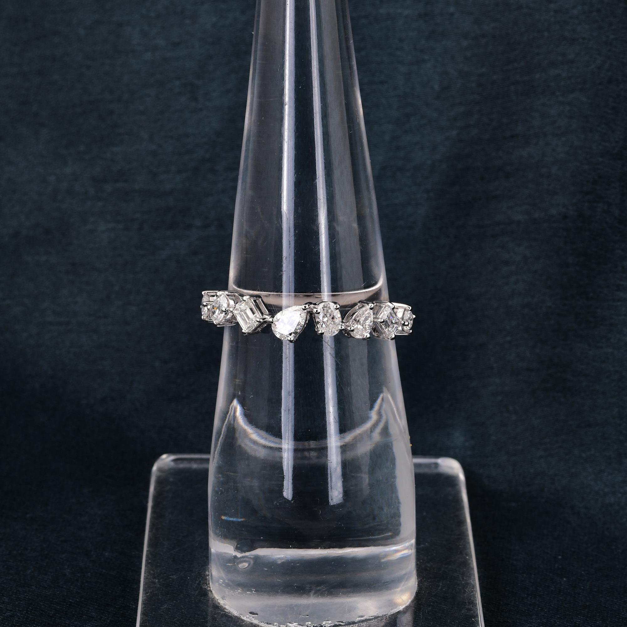 Modern Natural 0.73 Carat SI/H Multi Shape Diamond Ring 18 Karat White Gold Jewelry For Sale