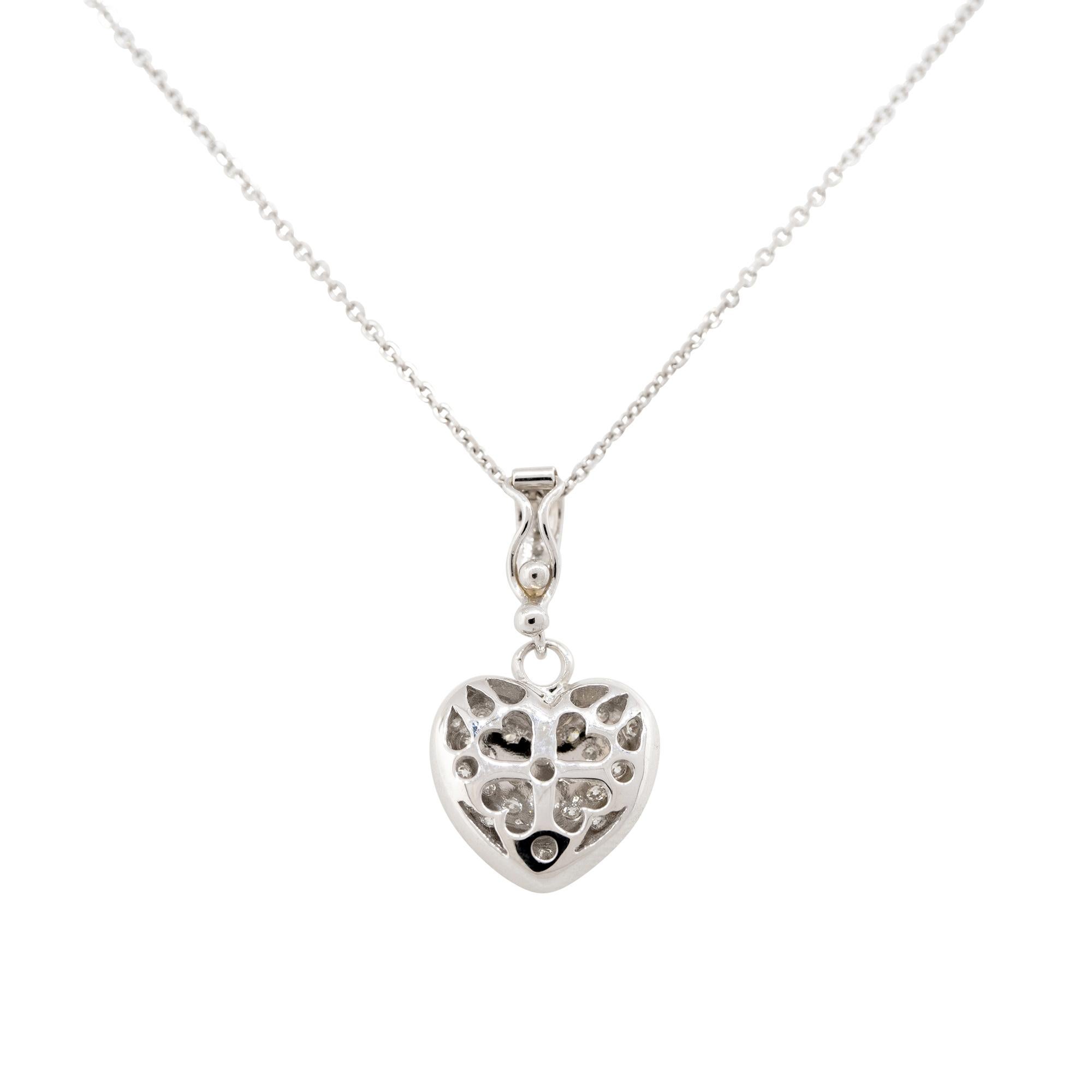 Women's Natural 0.75 Carat Diamond Pave Heart 14 Karat Pendant Necklace In Stock For Sale